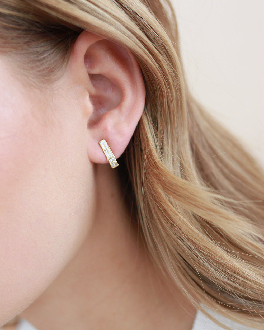 Clip-On Huggie Earrings for Women - Minimalist Gold Hoop Earrings for Everyday Wear | Perfect for Work, Date Night & Casual Outfits
