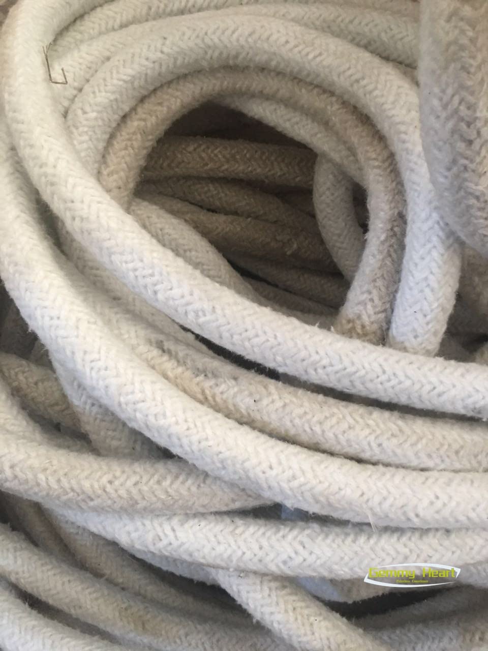 High-Temperature Resistant Sealed Ceramic Fiber Twisted Rope - 16mm x 16mm x 5m - Asbestos-Free Insulation Rope for Kilns, Furnaces & Industrial Heat Protection