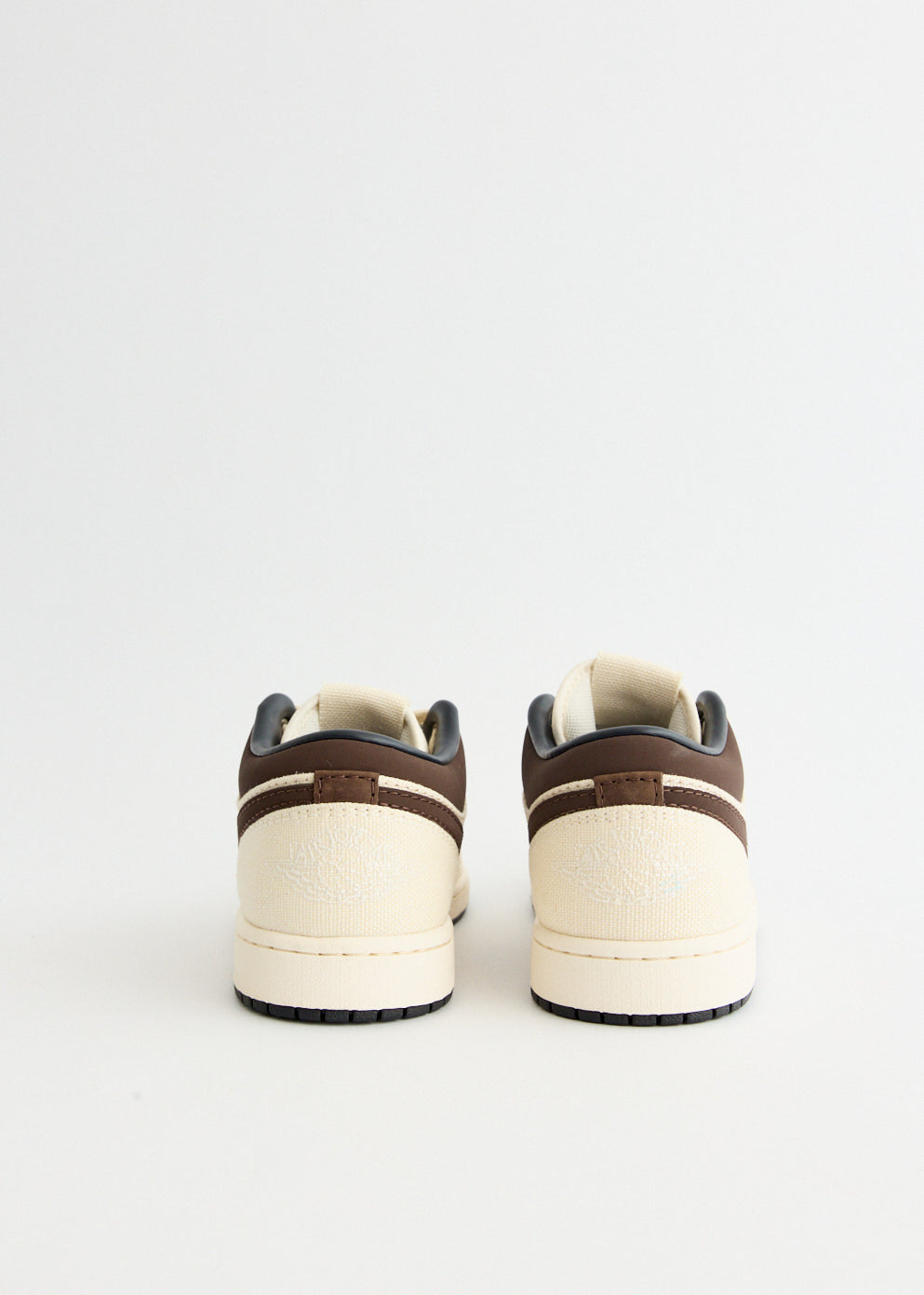 Air Jordan 1 Low Premium 'Pale Ivory' Men's Basketball Shoes - Retro Style Sneakers for Casual Wear & Street Fashion