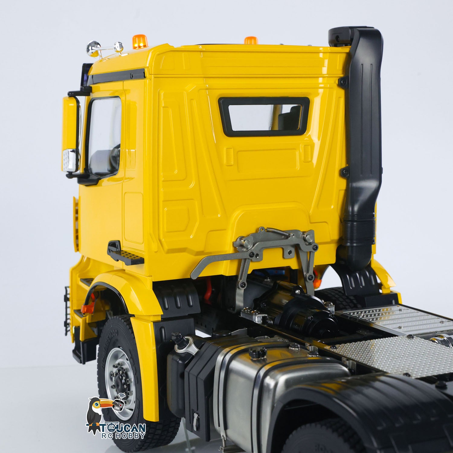 1/14 Scale RC Tractor Truck B3363 - 6WD Metal Chassis, 2-Speed Gearbox, No Lock Differential Axles - Ready-to-Run (RTR) Remote Control Model Car with Battery - Fast Free Shipping - Perfect for Off-Road Racing, Construction Site Play, and TAMIYA RC Enthusiasts