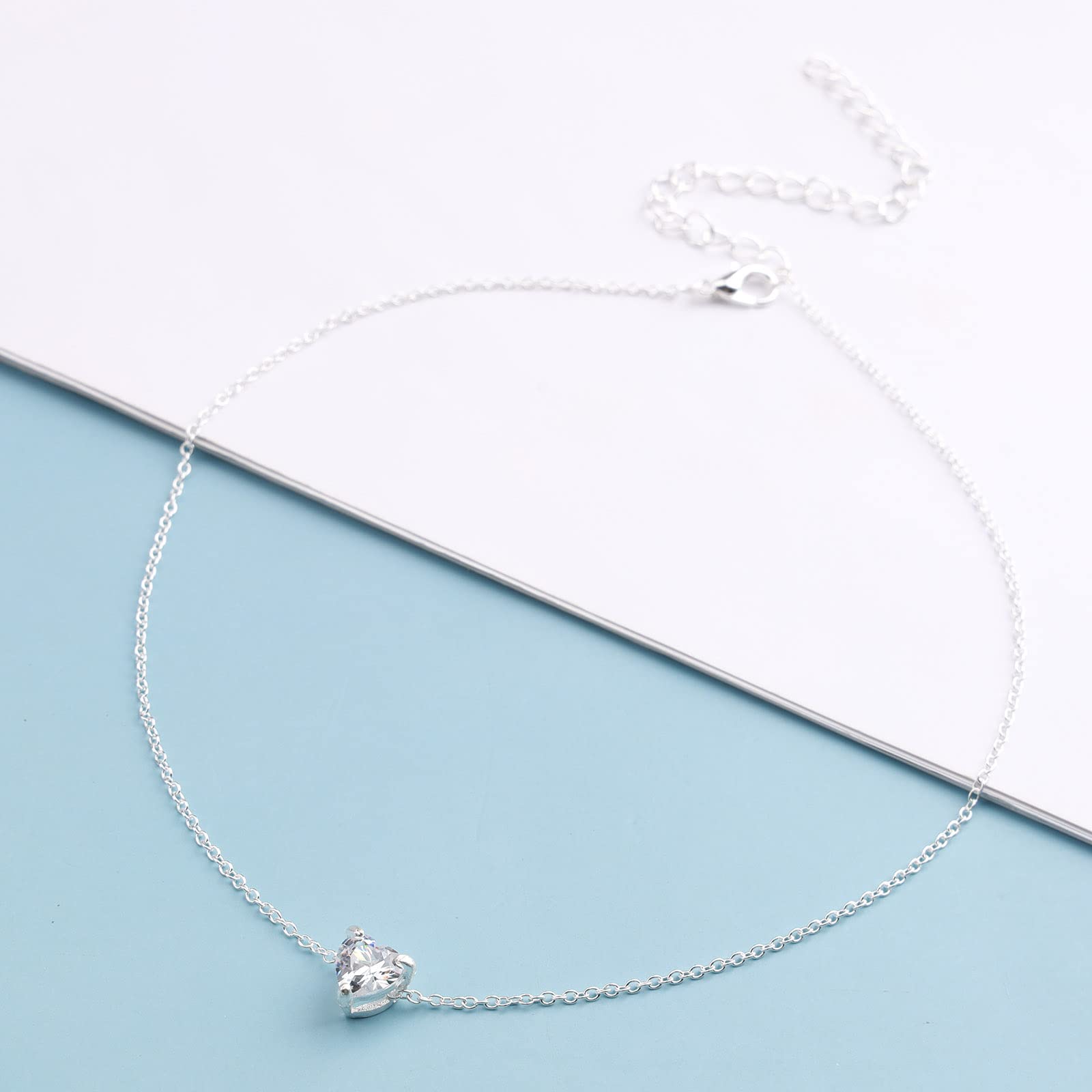 Boho Crystal Love Heart Necklace for Women - Elegant Rhinestone Heart Pendant Drop Necklace with Chain, Perfect for Valentine's Day, Anniversary, Birthday Gifts & Everyday Wear