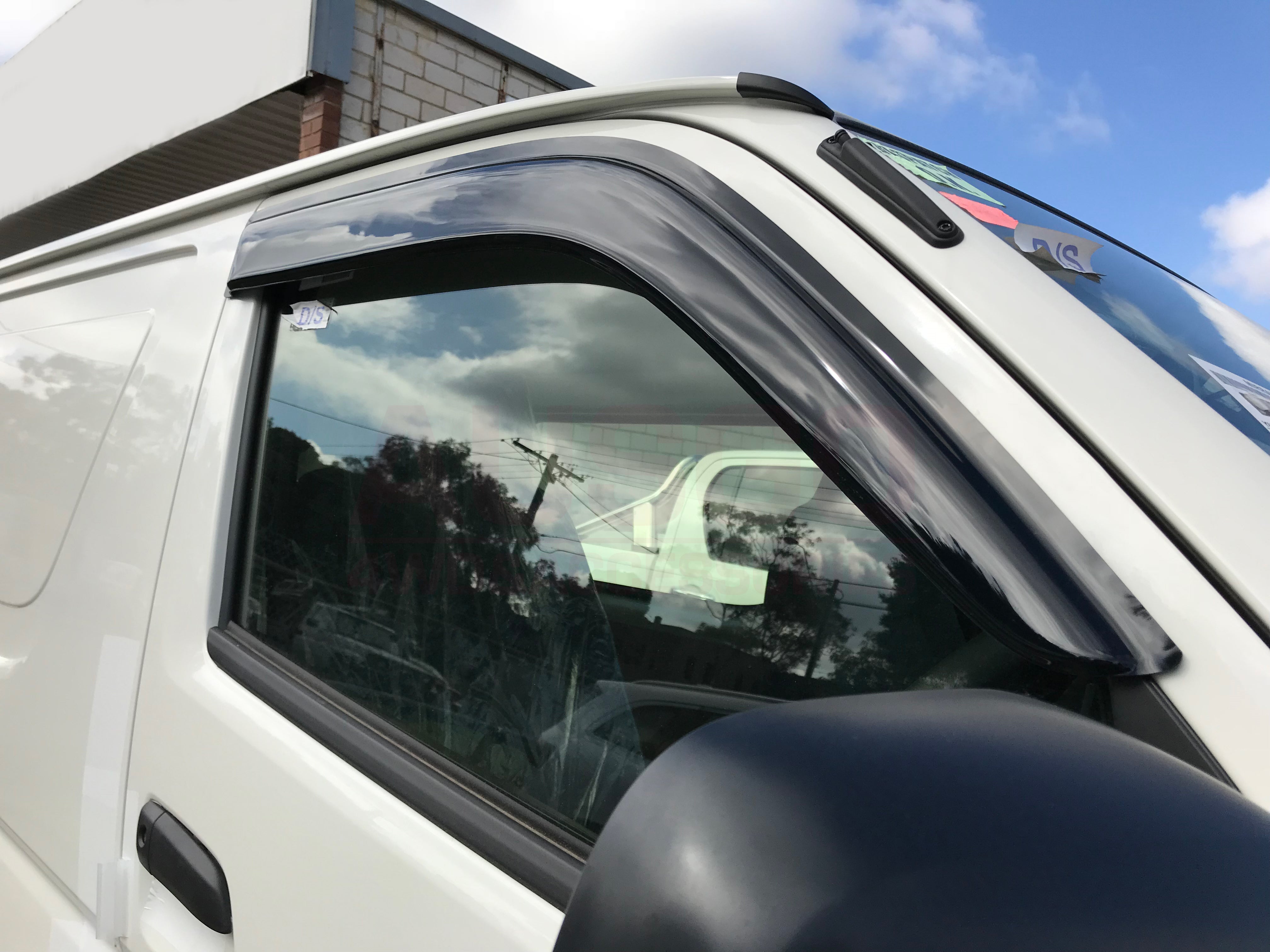 Toyota Hiace 2005-2019 Custom Fit Injection Weather Shields | Wind Deflectors & Rain Guards for Side Windows | Perfect for Camping, Road Trips & Outdoor Adventures