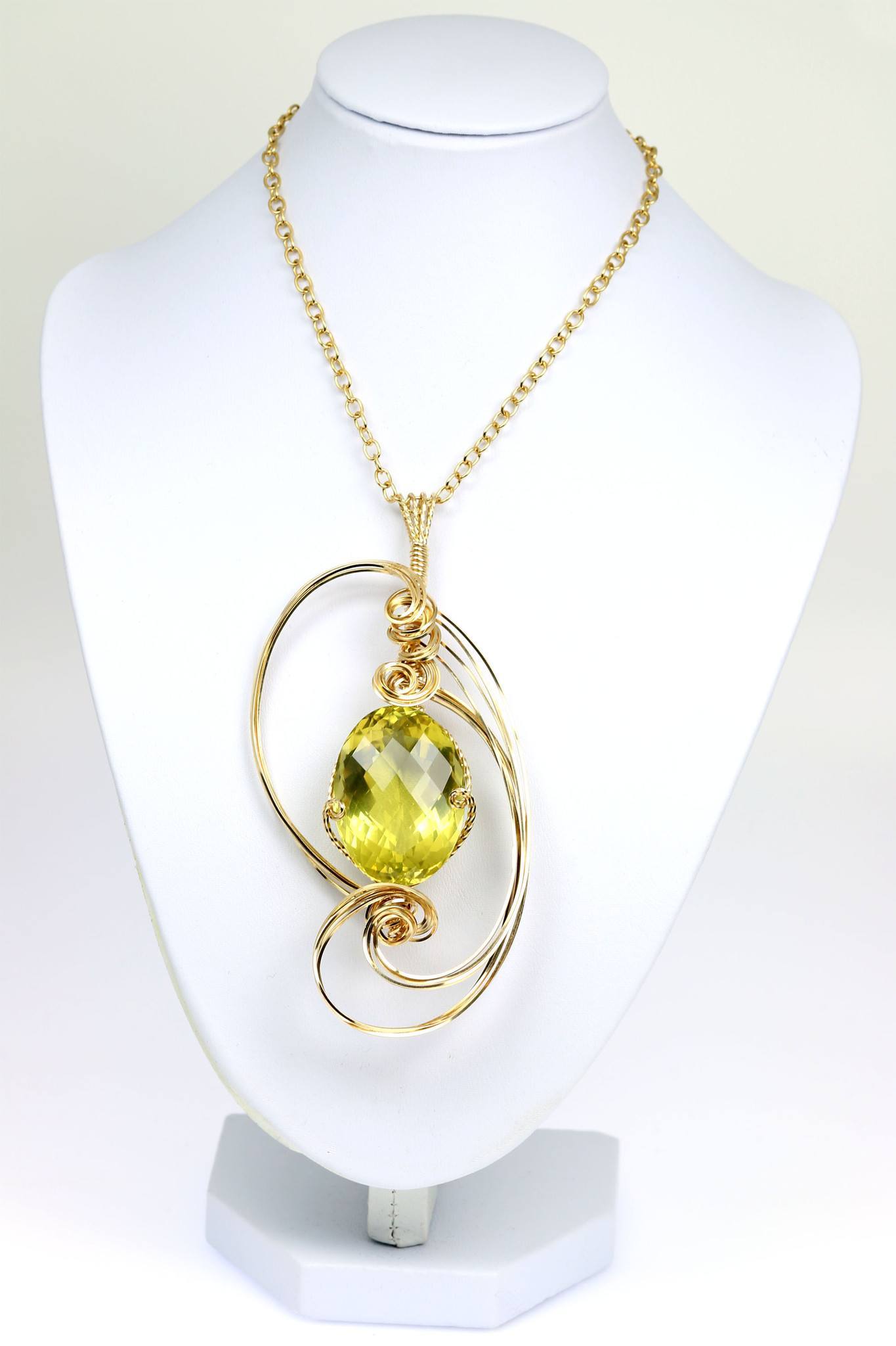 102.5 CT Natural Green Gold Quartz Pendant in 14K Gold Filled - Elegant Jewelry for Women, Perfect for Gifts, Parties & Everyday Wear