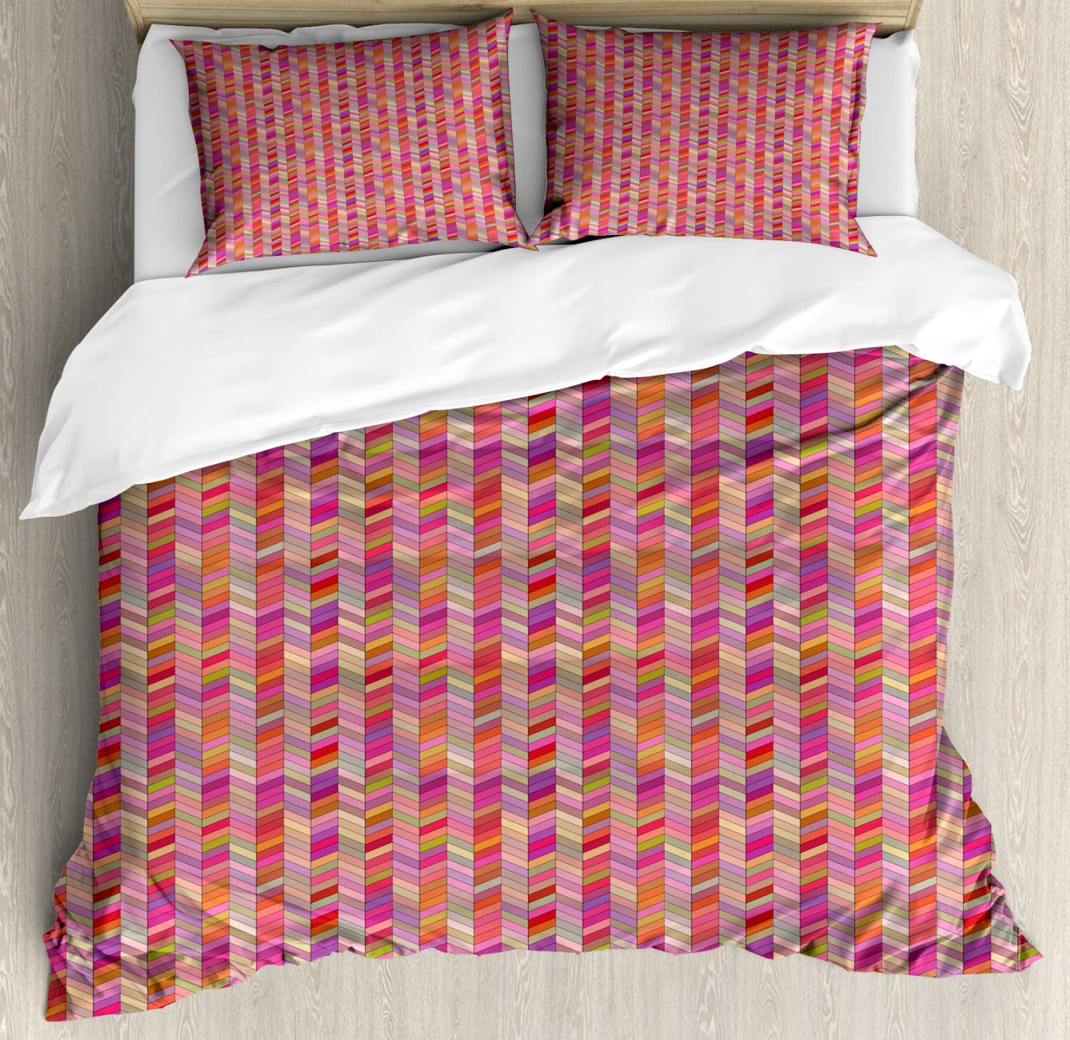 Ambesonne Chevron Duvet Cover Set - Rainbow Geometric Pattern 3-Piece Bedding with 2 Pillow Shams | California King Size in Purple Magenta | Modern Home Decor for Master Bedroom & Guest Room