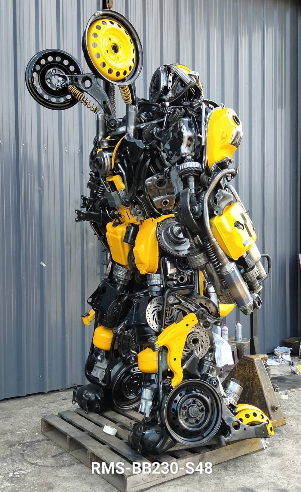 91 Bumblebee Inspired Recycled Metal Wall Art Sculpture - Handmade Home Decor for Living Room, Office & Garden
