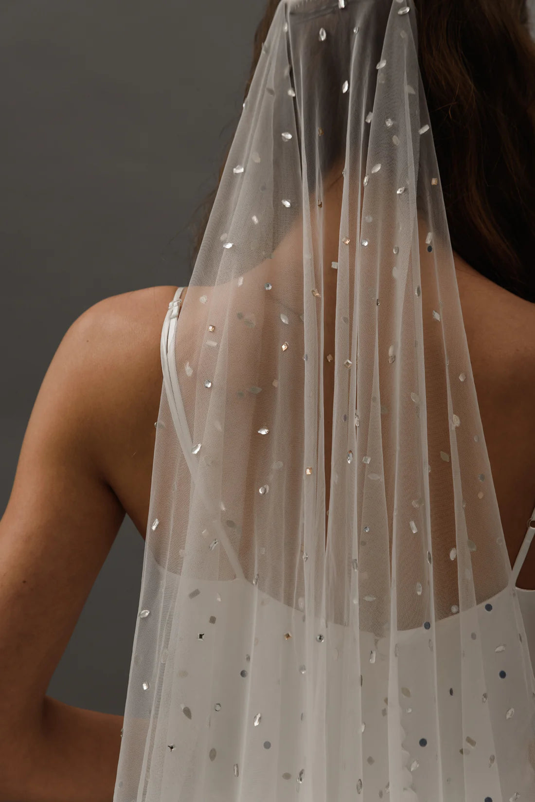 V013 Heirloom Veil - Elegant Lace Wedding Veil for Brides | Perfect for Church Ceremonies, Vintage Weddings & Photo Shoots