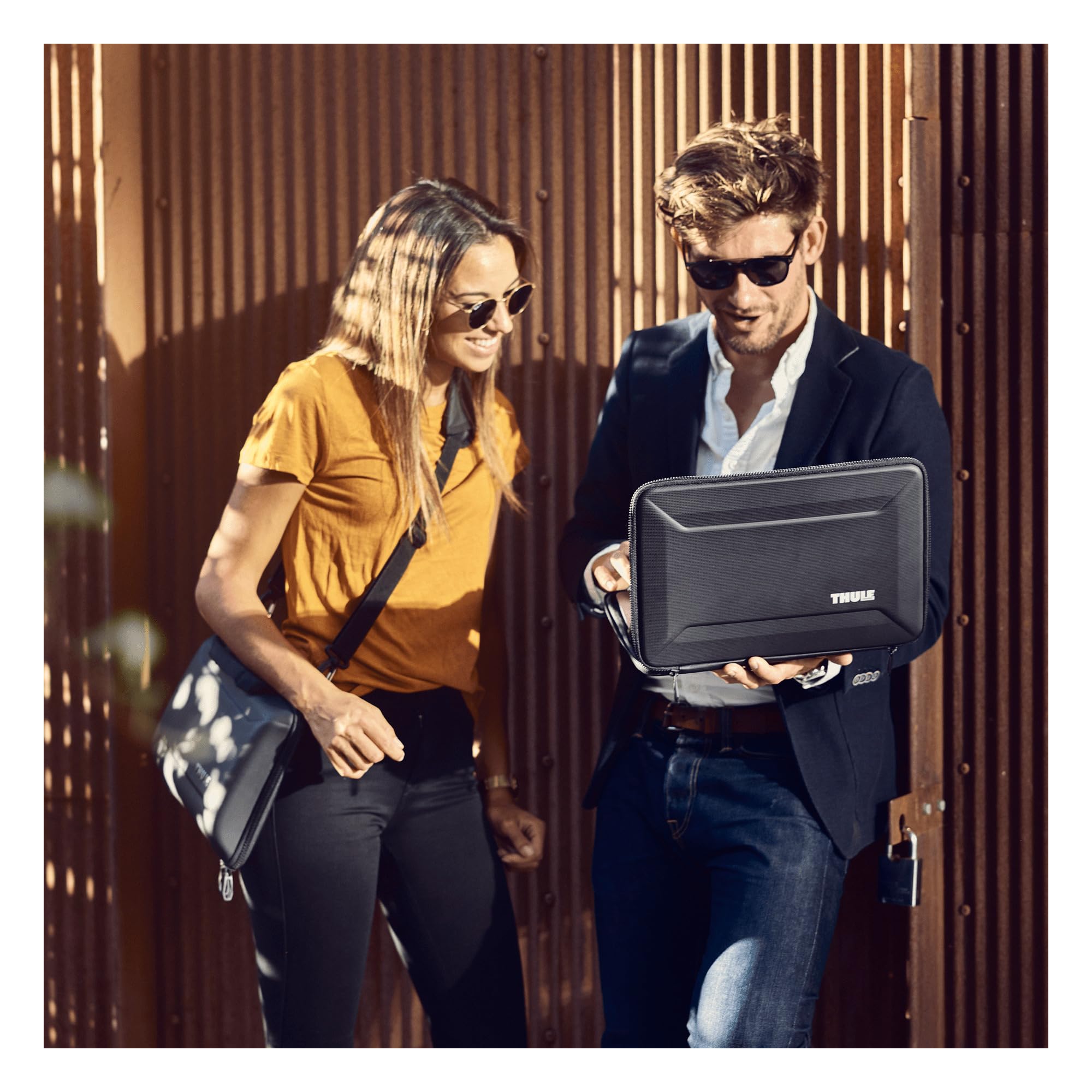 Thule Gauntlet 14 Inch Laptop Sleeve for MacBook Pro - Durable & Protective Black Case - Perfect for Travel, Work & School