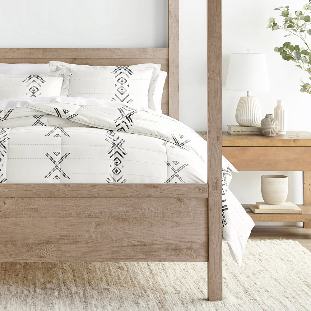 Soft & Cozy Patterned Down Alternative Comforter Set - All-Season Bedding with Pillow Shams - Perfect for Guest Rooms, Dorms & Cozy Bedroom Decor