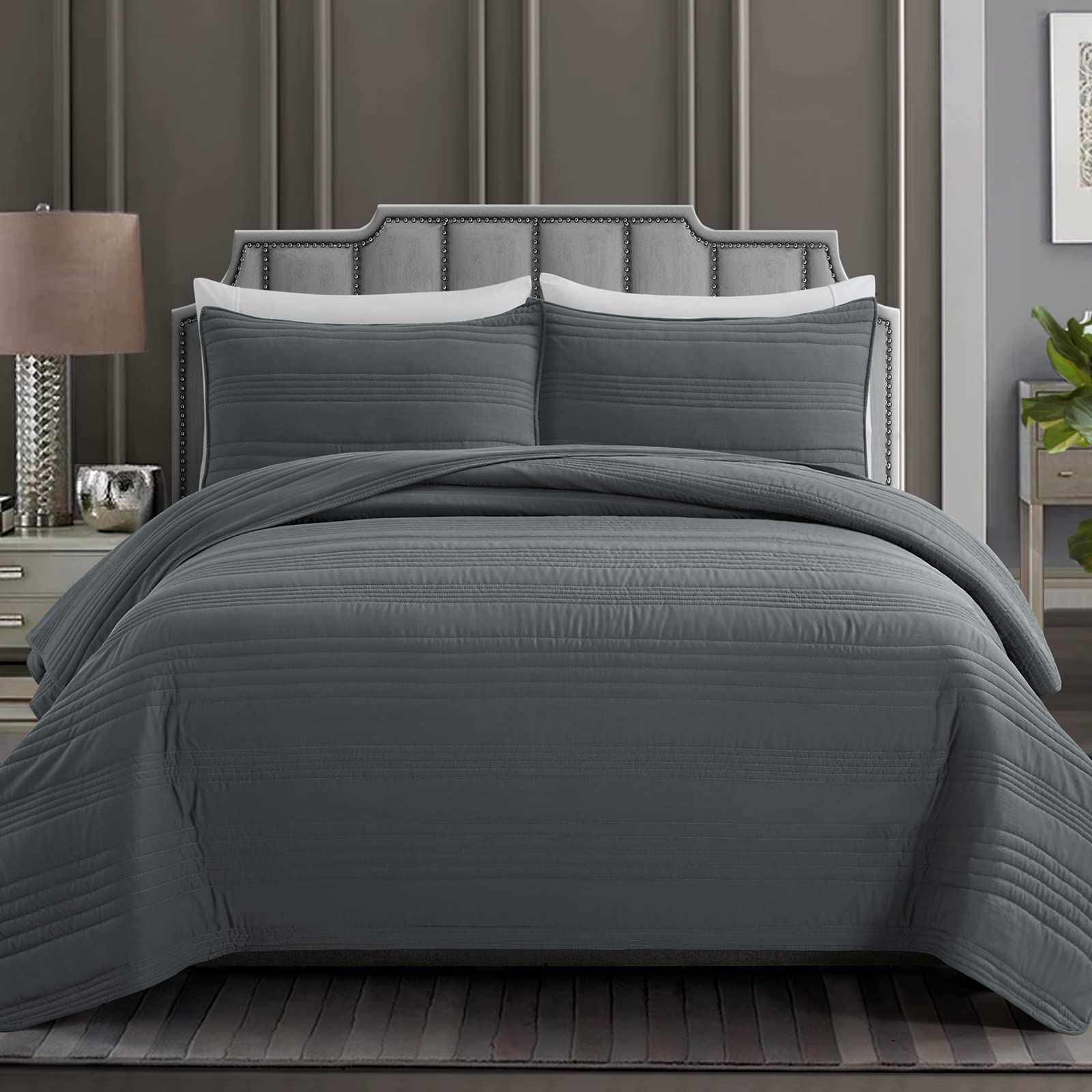 Safonory Dark Grey Quilt Full/Queen Size - Ultra Soft Lightweight Microfiber Striped Bedspread Set - 3 Piece Gray Coverlet with 1 Quilt & 2 Shams - Perfect for Summer Bedding, Guest Room Decor, and Cozy Bedroom Makeover