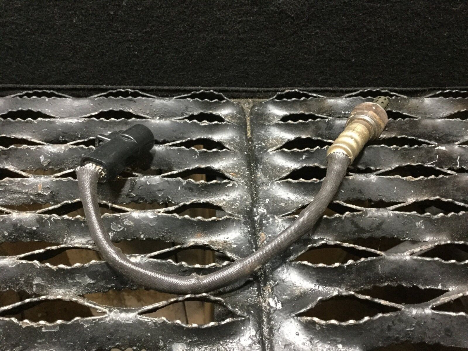 Ford Escape 3.0L O2 Oxygen Sensor Replacement (2001-2007 Models) - Direct Fit OEM Quality - Compatible with 01 02 03 04 05 06 07 Ford Escape - Perfect for Engine Performance & Emissions Testing
