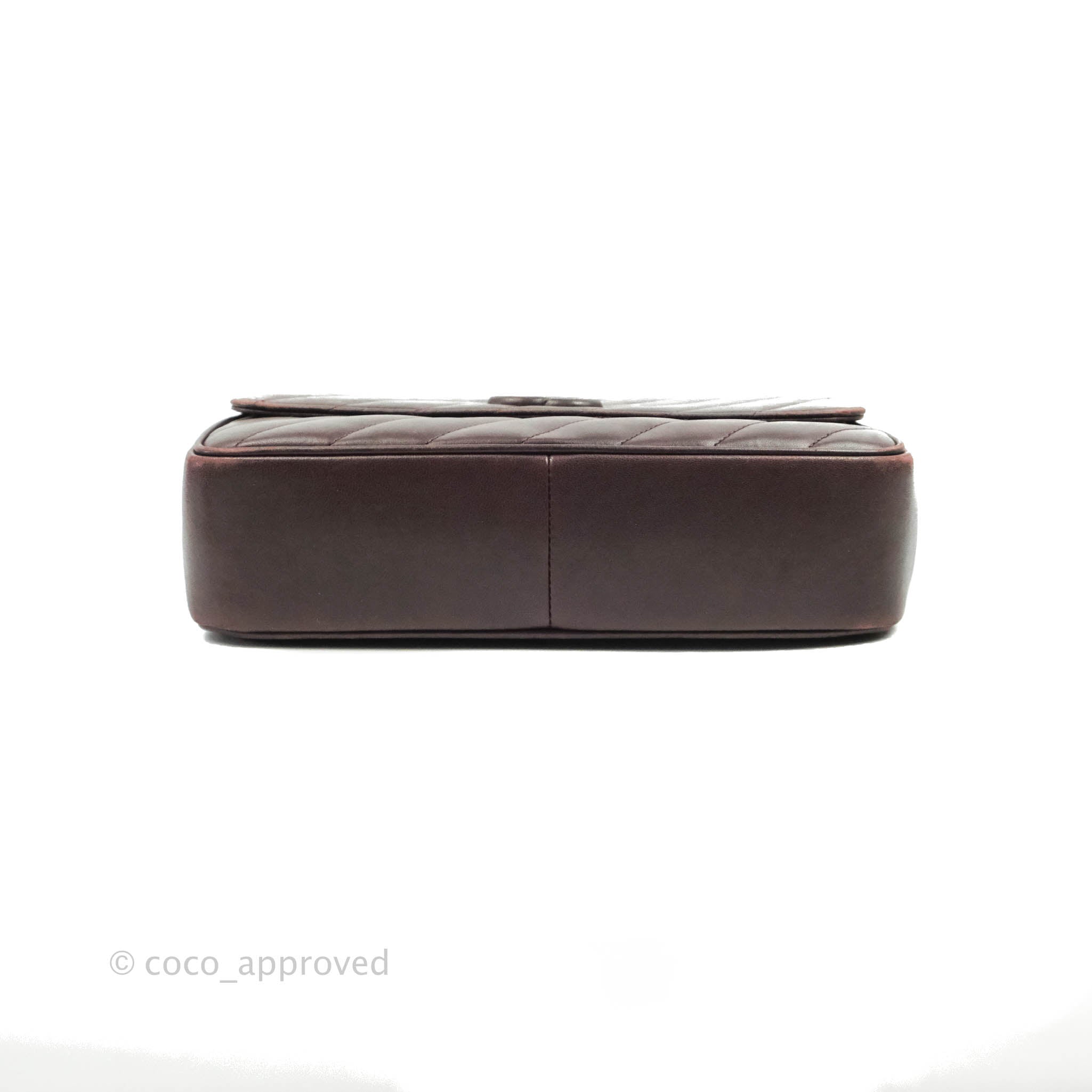 Chanel CC Signature Flap Bag in Diagonal Burgundy Calfskin with Aged Gold Hardware - Luxury Crossbody Purse for Women, Perfect for Date Night & Special Occasions