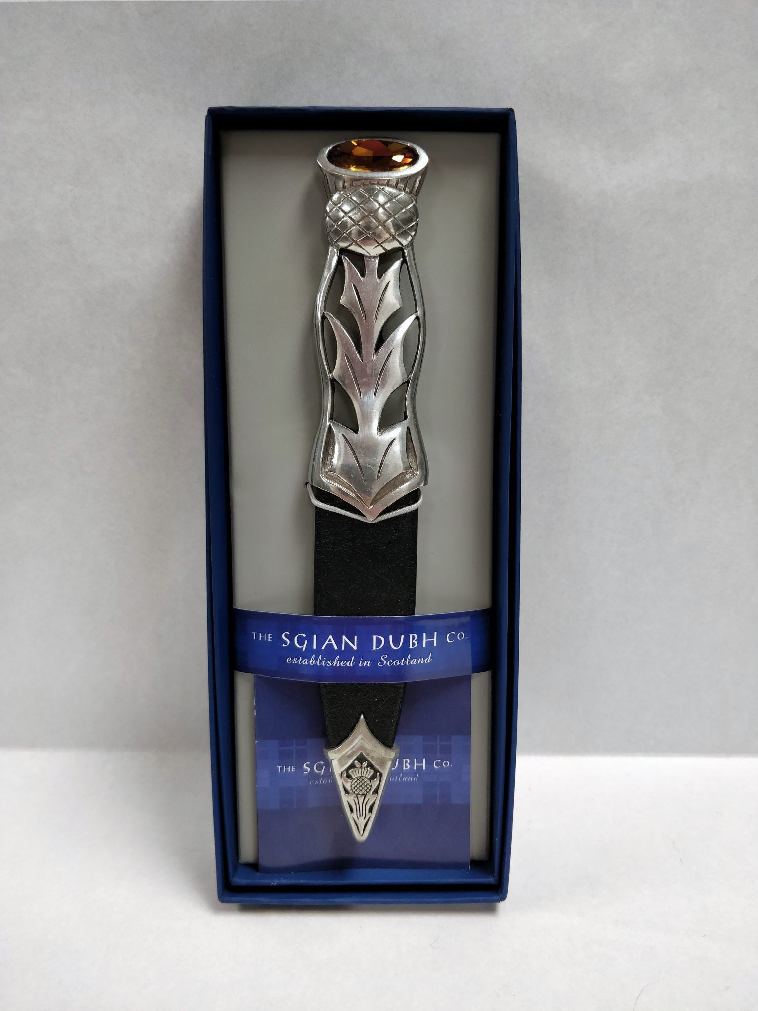 Jura Sgian Dubh SD101 - Authentic Scottish Highland Dagger with Sheath - Perfect for Traditional Scottish Dress, Weddings & Highland Games