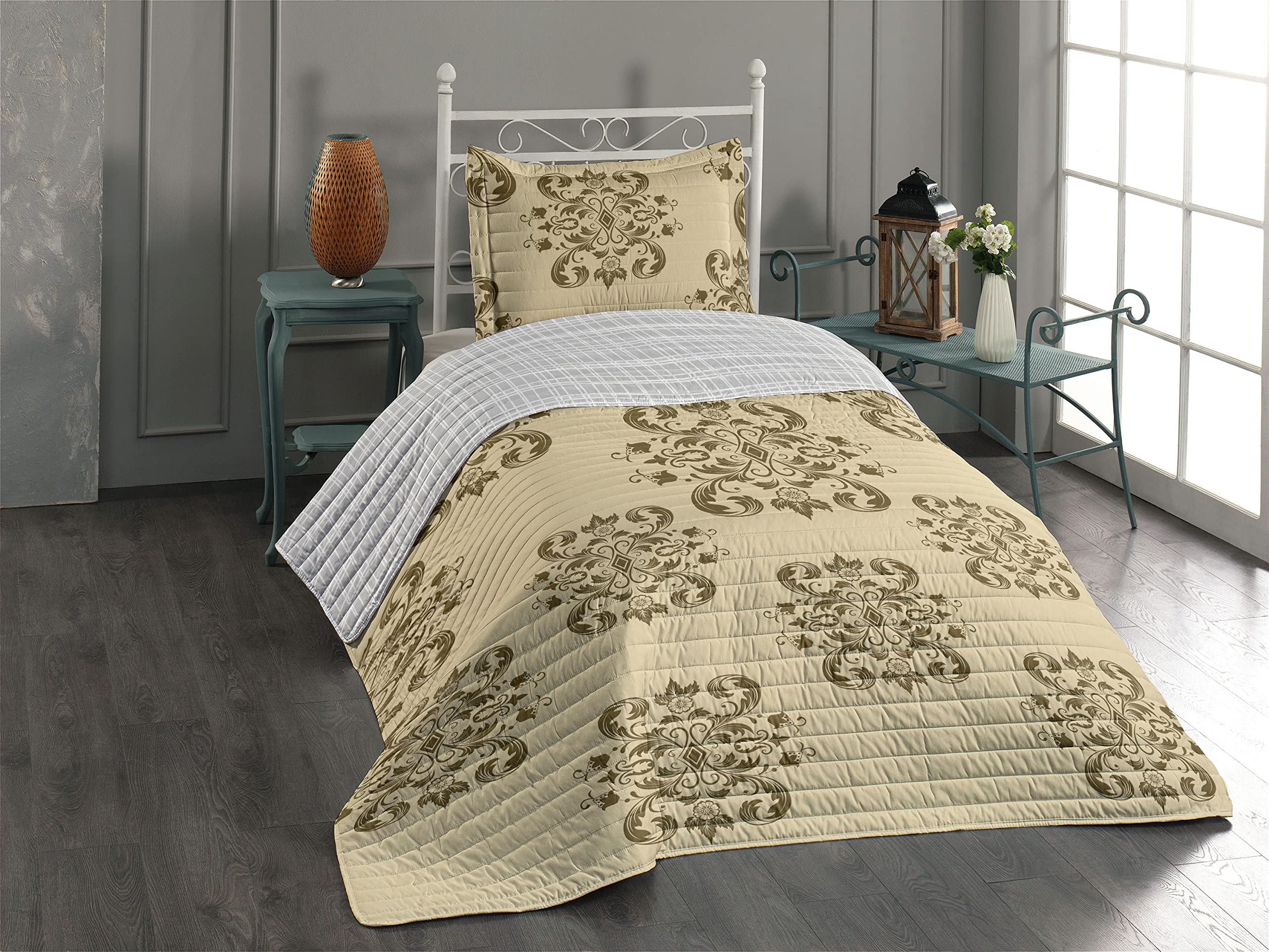 Ambesonne Reversible Bedspread Set with Pillow Shams - Twin Size Microfiber Bedding in Vintage Floral Design, Pale Camel | Perfect for Bohemian Bedroom Decor & Guest Room Styling