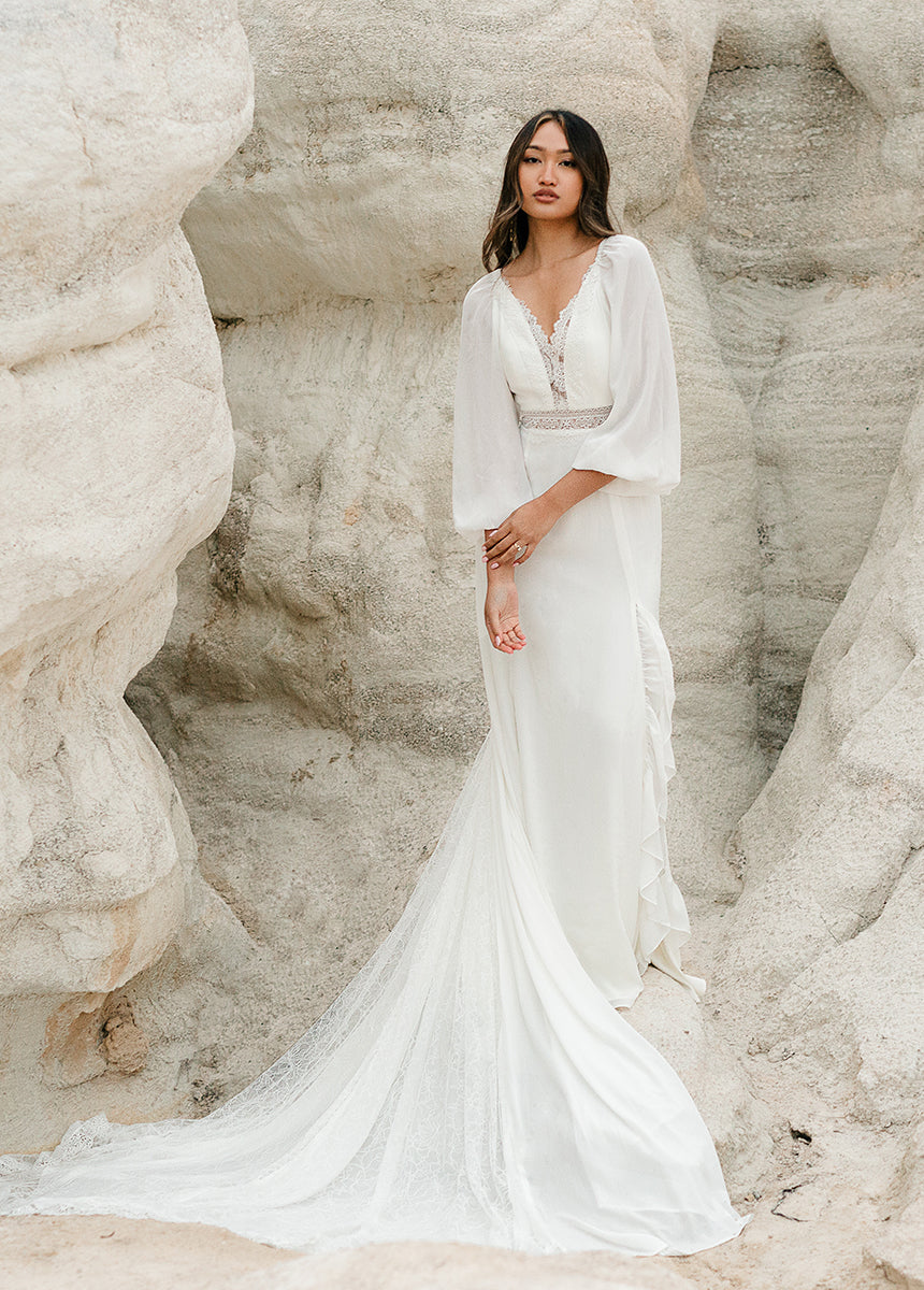 Emberlynn Elegant White Lily Wedding Dress – Perfect for Bridal Ceremonies, Vows & Romantic Photoshoots