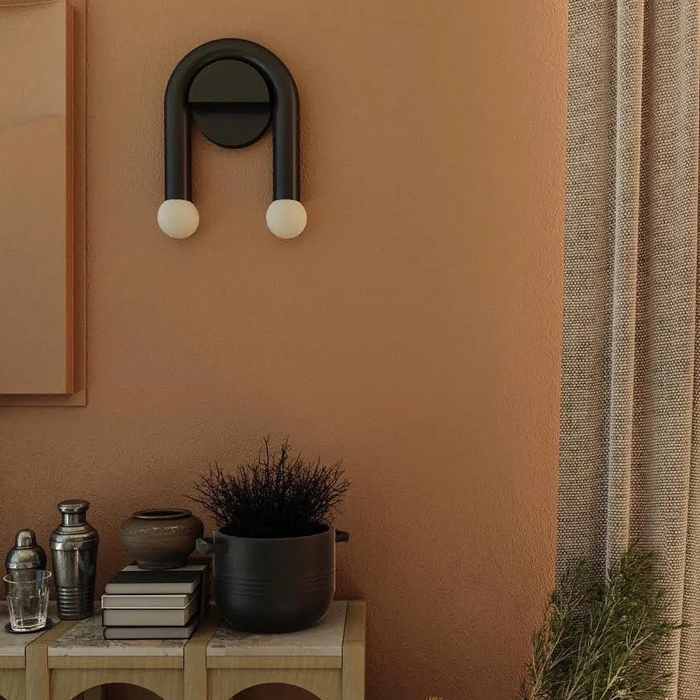 Modern C-Shaped Wall Lamp - Sleek LED Sconce Light for Bedroom, Living Room & Hallway - Dimmable Ambient Lighting for Home Decor & Cozy Atmosphere