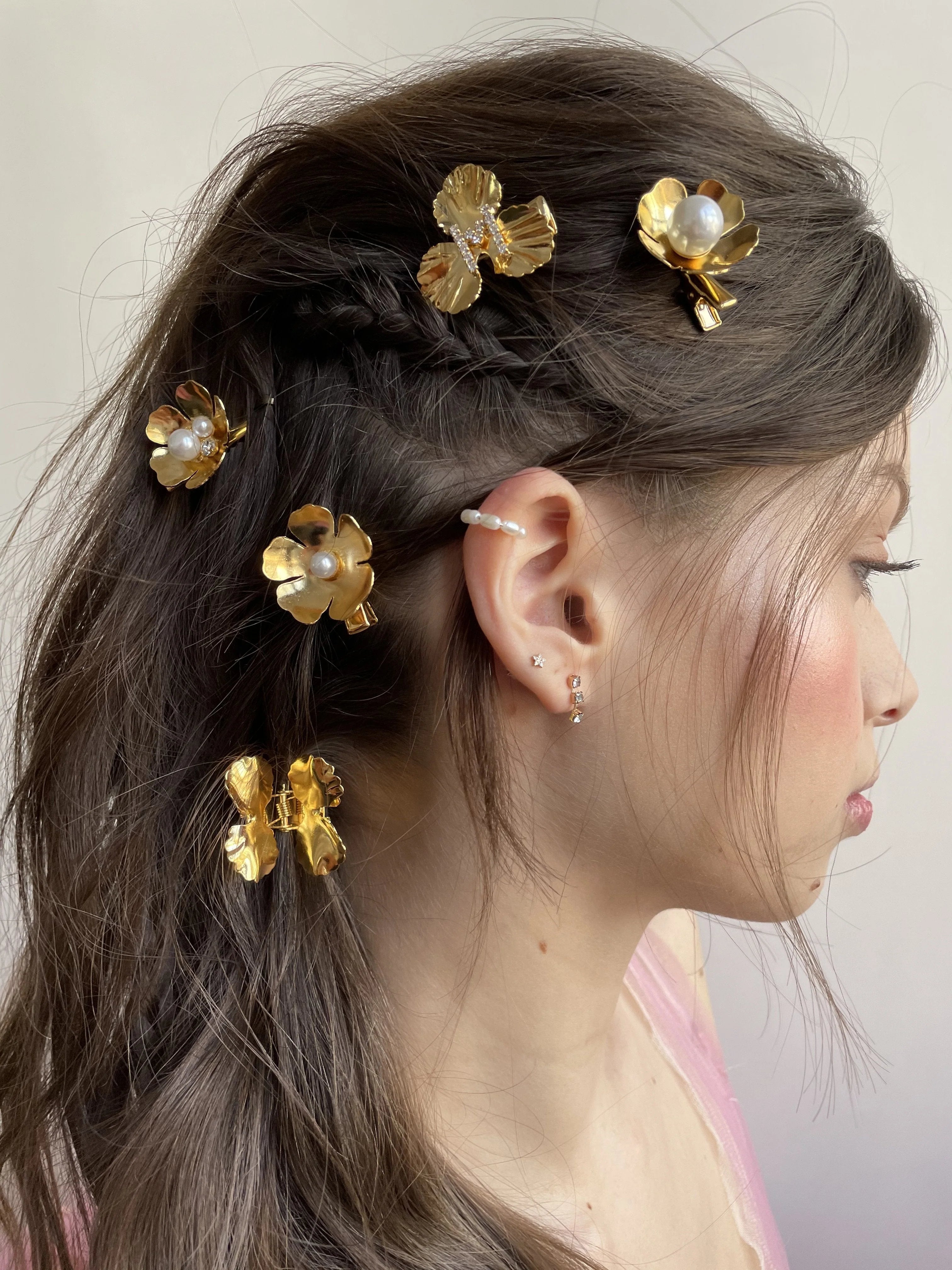Philippa Pearl and Crystal Flower Hair Clips Set of 3 - Elegant Bridal Hair Accessories for Weddings, Parties & Special Occasions