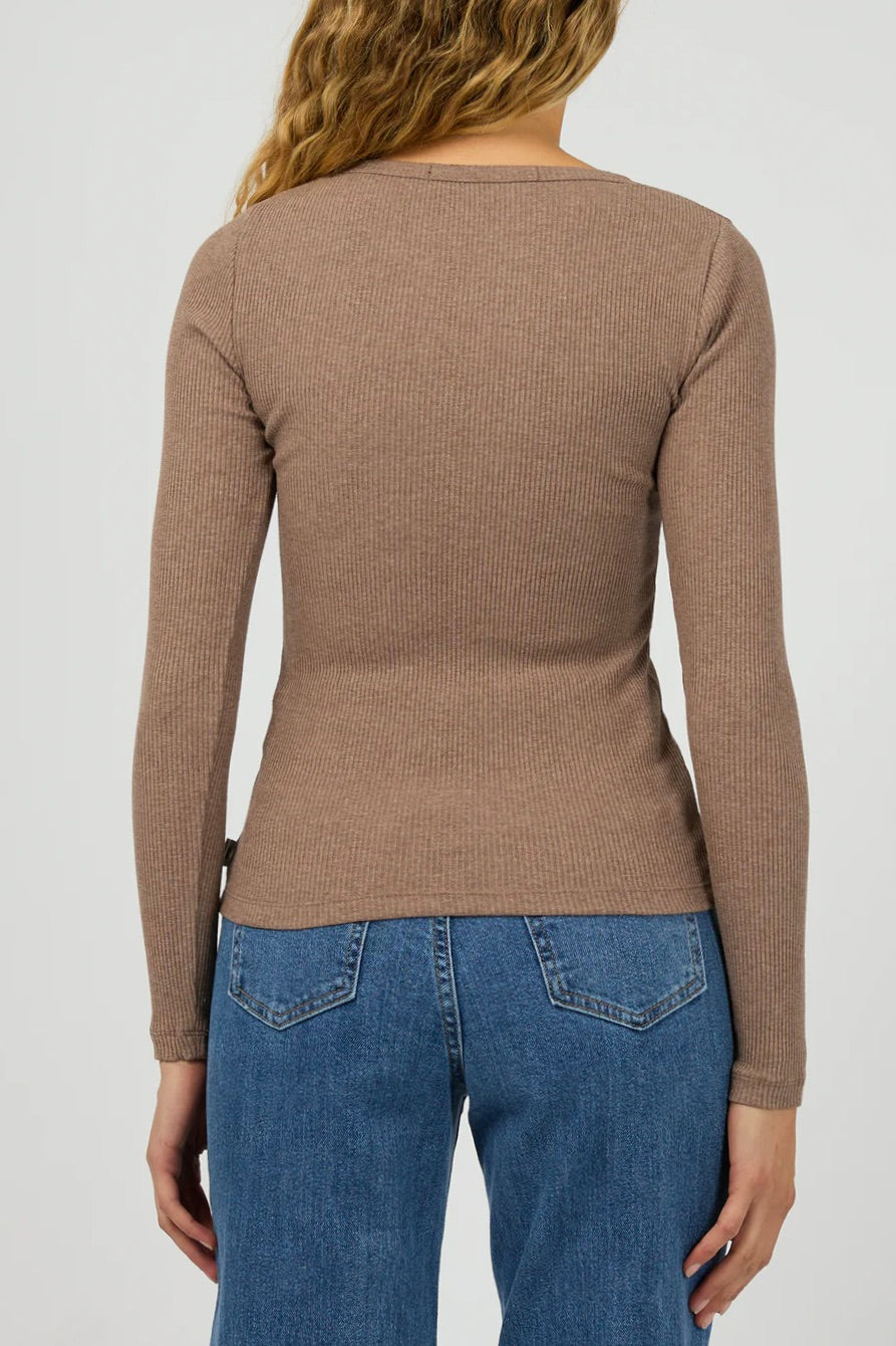 Stylish Basic Rib Brown Long Sleeve Top for Women - Perfect for Casual Outfits, Layering & Fall Fashion