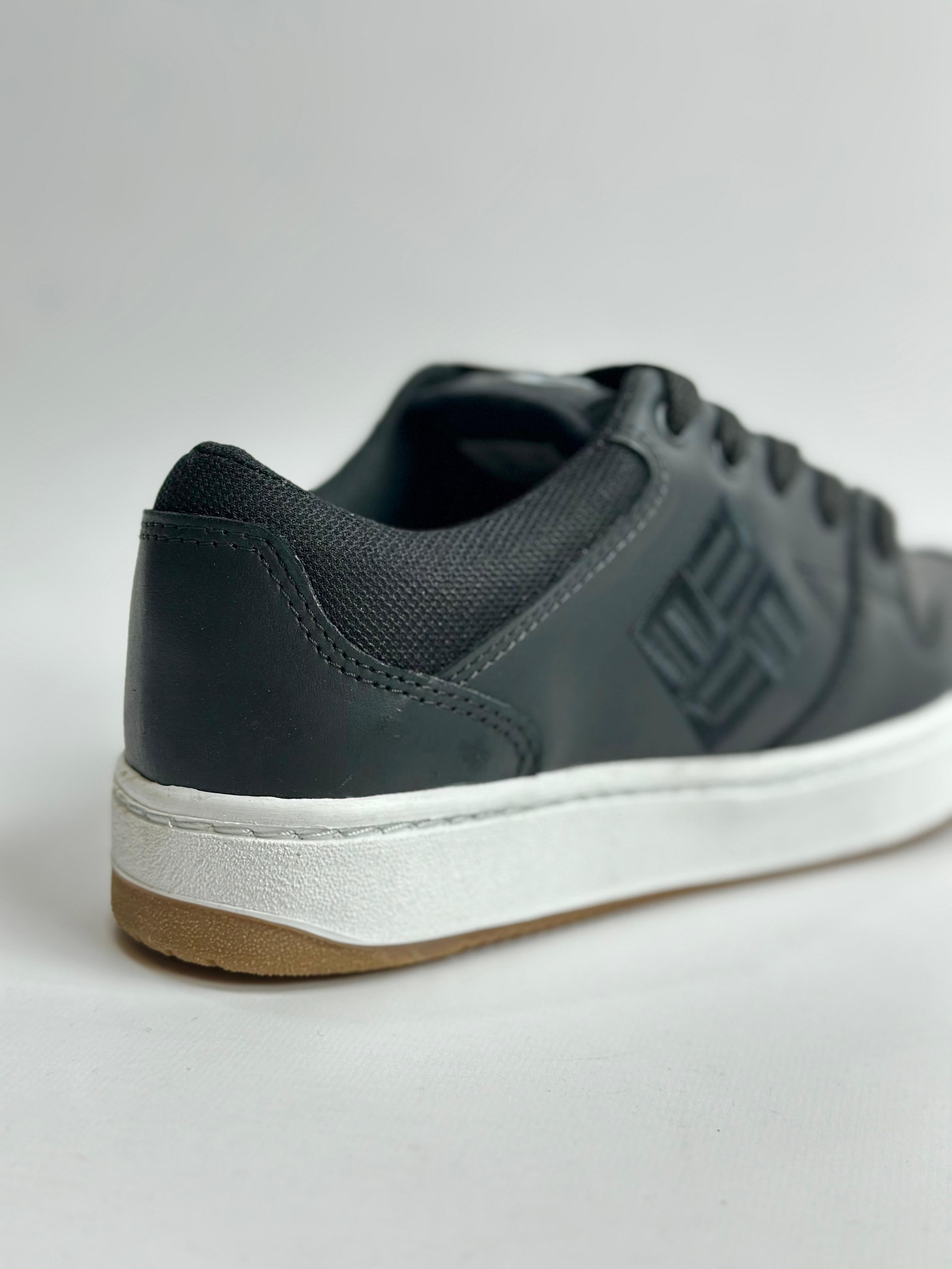 Mormaii Unisex Black Running Shoes - Lightweight & Comfortable for Men & Women - Perfect for Jogging, Gym Workouts & Outdoor Activities