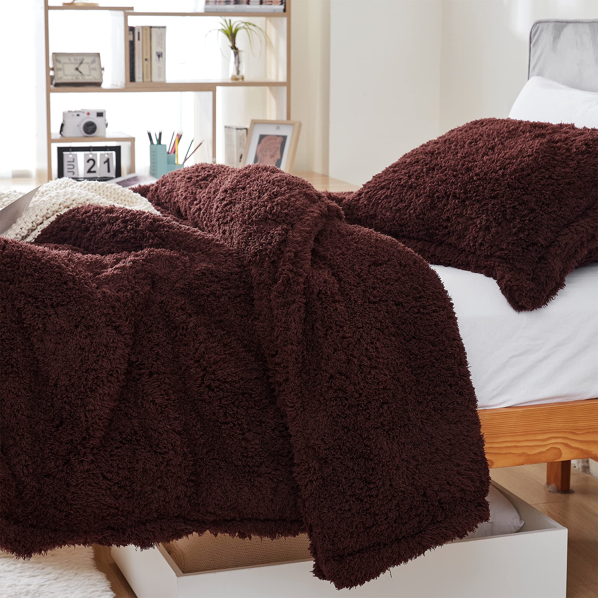 Byourbed Winter Thick Twin XL Comforter Set - Ultra Soft & Warm Burgundy Chocolate Comforter for Cold Weather - Perfect for Bedroom, Guest Room & Dorm Use