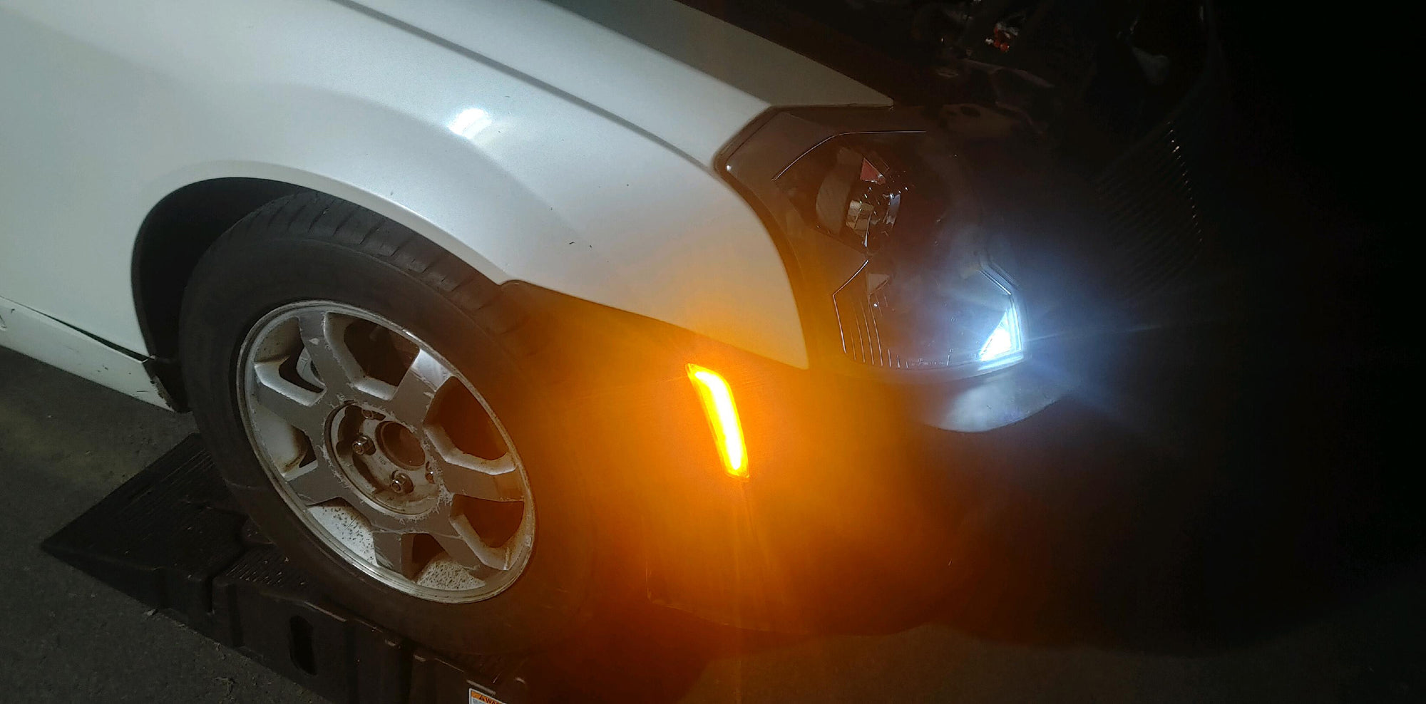 Amber LED Side Marker Lights & Turn Signal Lamps for 2003-2007 Cadillac CTS - Clear Lens, Durable Replacement Bulbs for Enhanced Visibility & Safety (Perfect for Night Driving & Custom Car Mods)