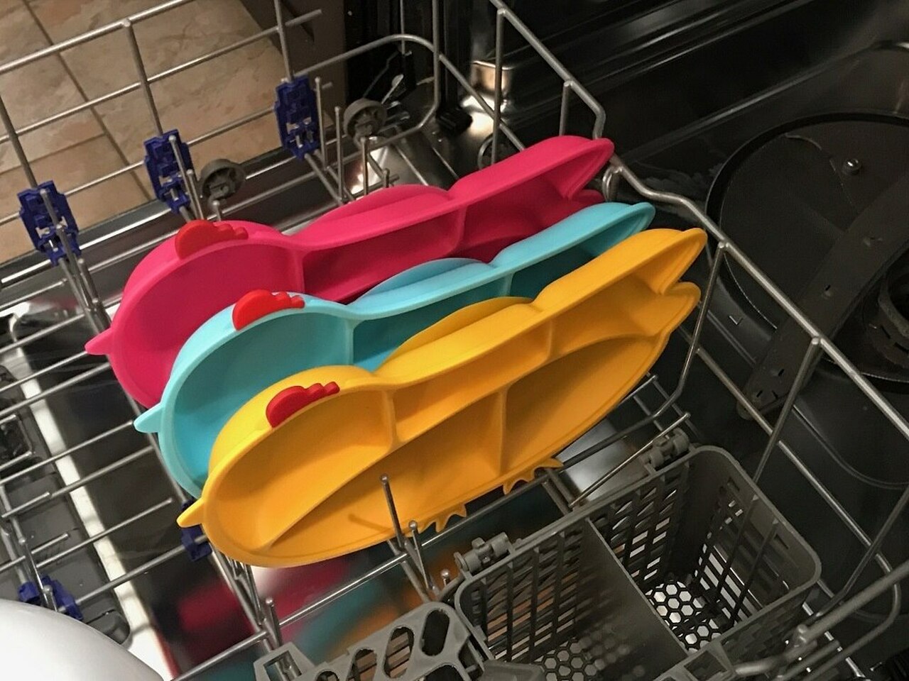 Innobaby Din Din SMART Silicone Suction Divided Plate - BPA-Free Baby Feeding Dish with Strong Suction Base for Toddlers | Perfect for Home, Travel & Daycare Use