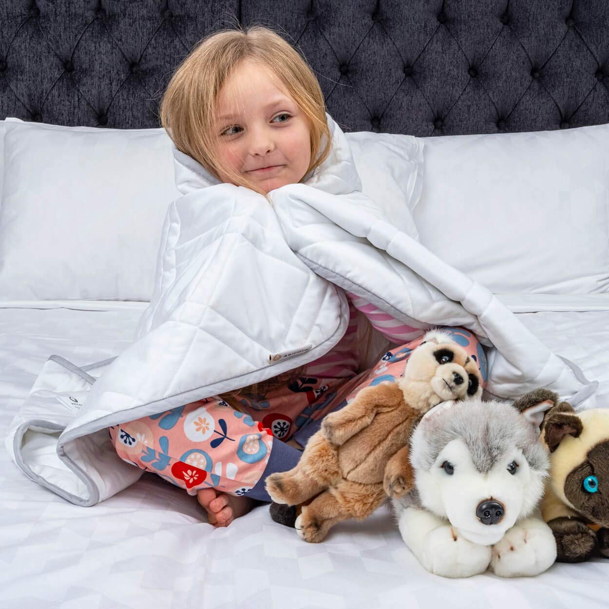 7 lbs Weighted Blanket for Kids & Adults - 40x60 Inch Soft Bamboo Viscose Blanket - Machine Washable Small Weighted Blanket for Travel, Home & Anxiety Relief - White