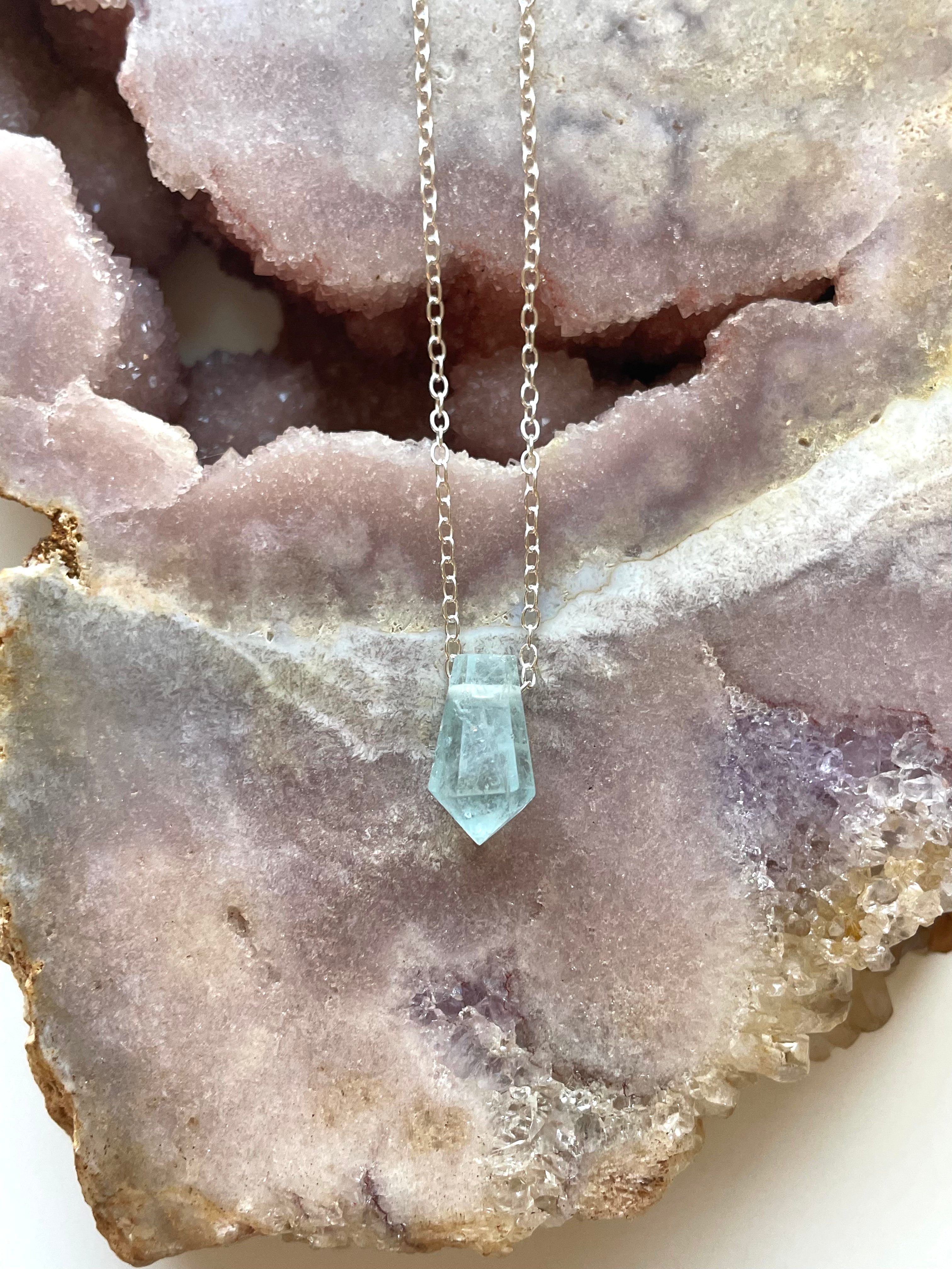 Blue Aquamarine Point Crystal Necklace Sterling Silver - Elegant Healing Jewelry for Women, Perfect for Gifts, Meditation & Spiritual Energy
