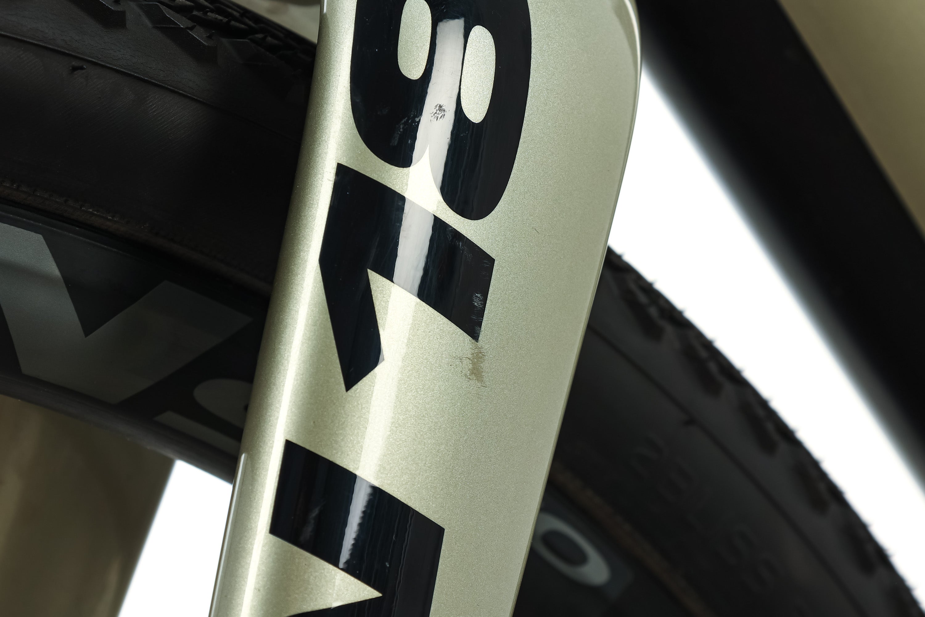 Argon 18 Dark Matter Gravel Bike 2019 - Medium Size for Men & Women | Perfect for Off-Road Adventures, Commuting & Long-Distance Cycling