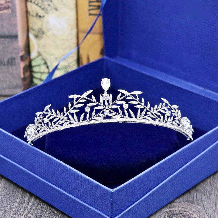 Julia Silver Cubic Zirconia Bridal Tiara - Elegant Wedding Crown for Bride, Bridesmaids & Prom | Perfect for Weddings, Pageants & Special Occasions