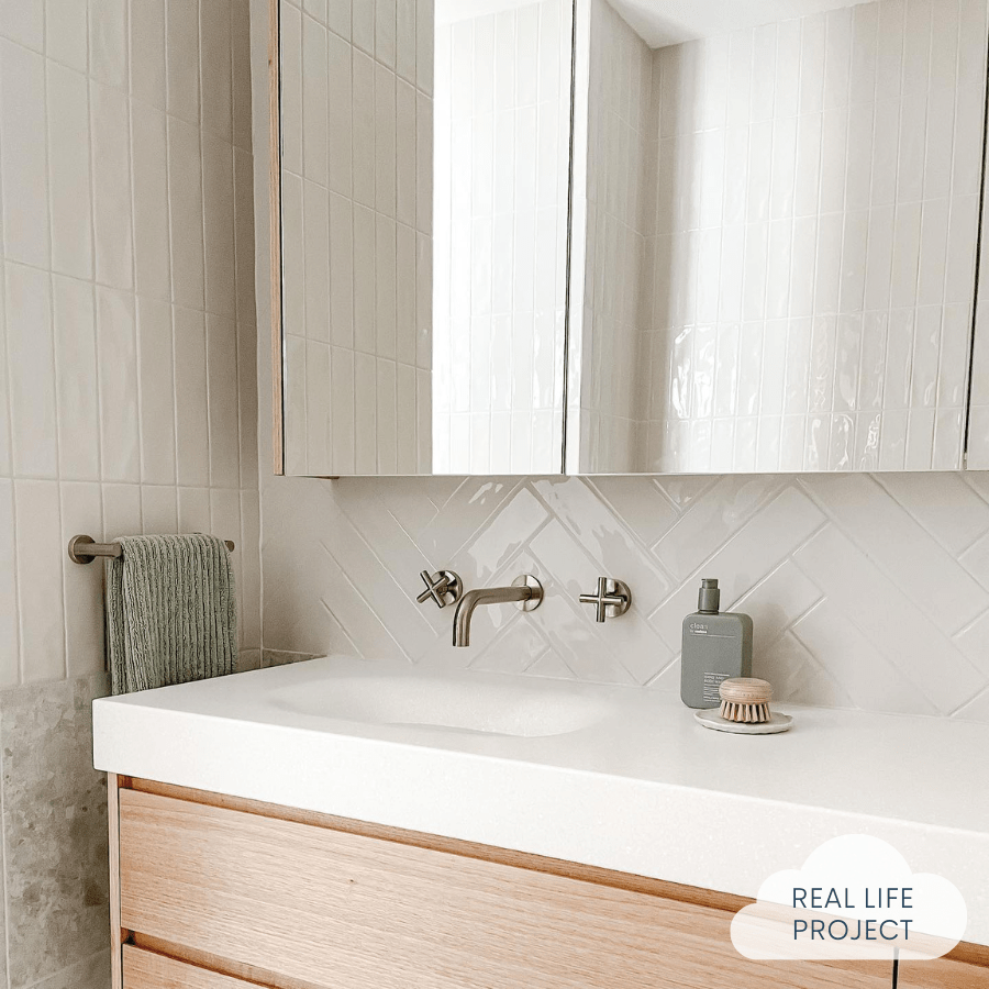 Premium Newport Gloss Subway Bone Tile - Classic White Ceramic Wall Tile for Kitchen Backsplash, Bathroom & Shower - Easy to Clean & Durable