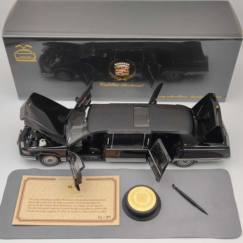 1:18 Scale Cadillac Fleetwood Long Wheelbase Diecast Model Car - Gold Logo Limited Edition (Only 99 Pieces) - Collectible Toy Car Gift for Adults & Car Enthusiasts - Perfect for Display, Collection and Special Occasion Gifts
