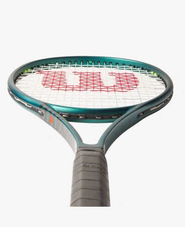 Wilson Blade 98 V9 Tennis Racket (18x20 String Pattern) | Professional Performance Racquet for Advanced Players | Perfect for Tournament Play & Competitive Matches