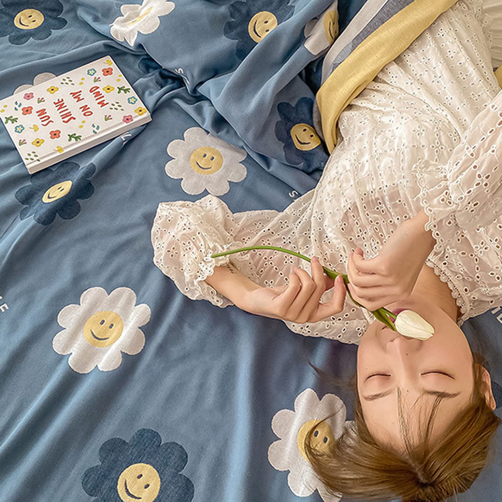 Lightweight Cooling Blanket for Hot Sleepers - 100% Cotton Summer Throw Blanket, Ultra Soft & Breathable for Night Sweat Relief - Perfect for Bedroom, Sofa & Travel Use