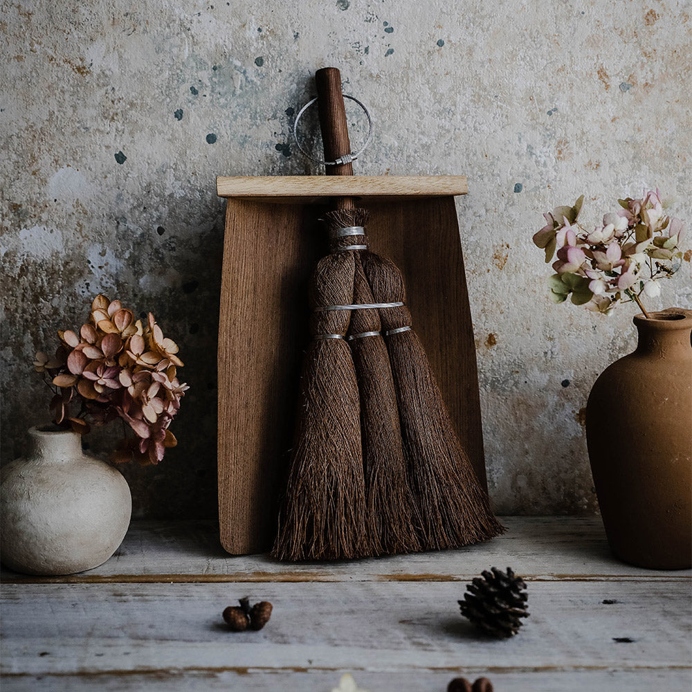 Traditional Japanese Hand Broom - Natural Bamboo Broom for Home Cleaning, Zen Decor & Japanese Tea Ceremony | Perfect for Tatami, Hardwood Floors & Small Spaces