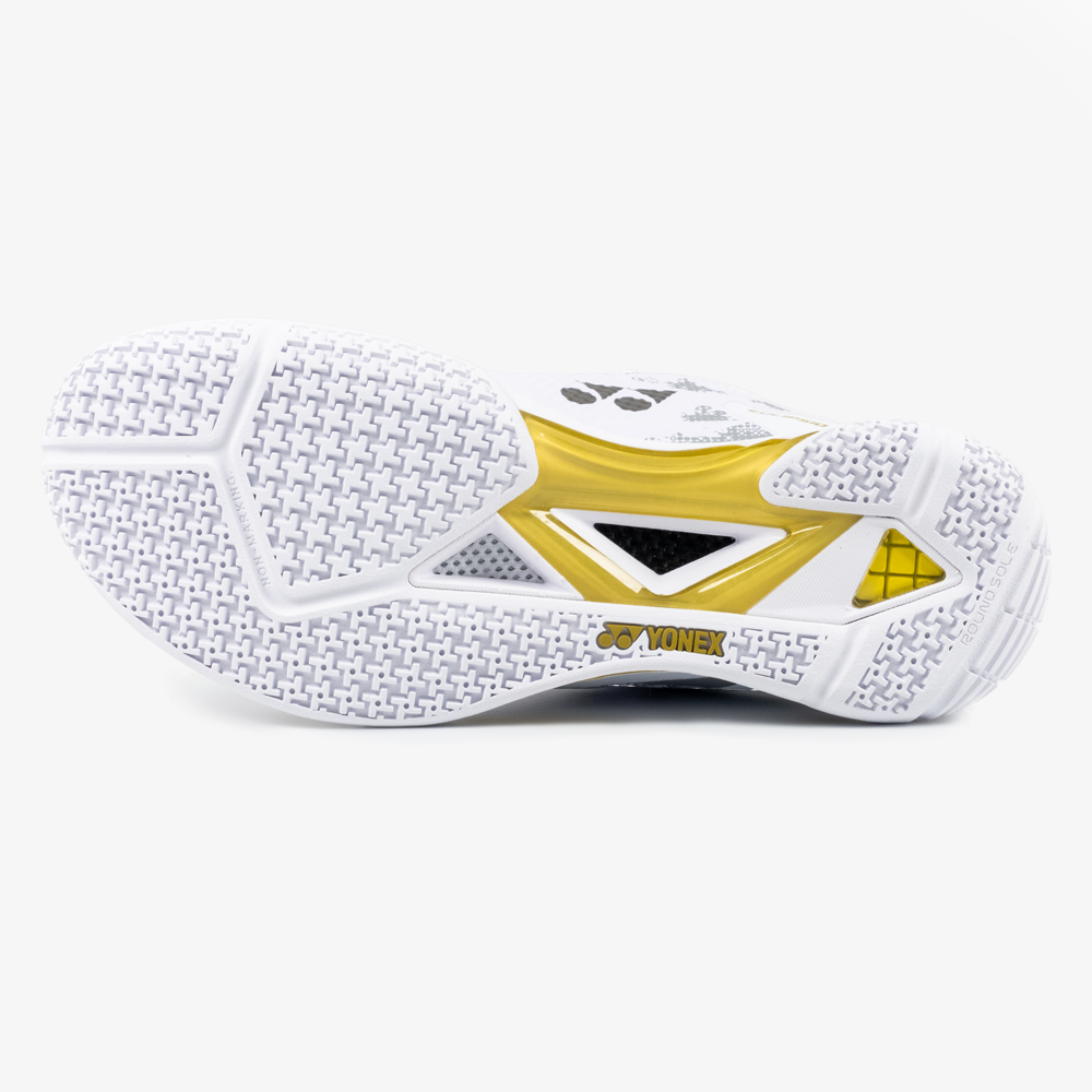 Yonex Eclipsion Z3 Men's Badminton Shoes - White/Gold - Lightweight & Breathable for Court Sports - Perfect for Badminton, Tennis & Indoor Games