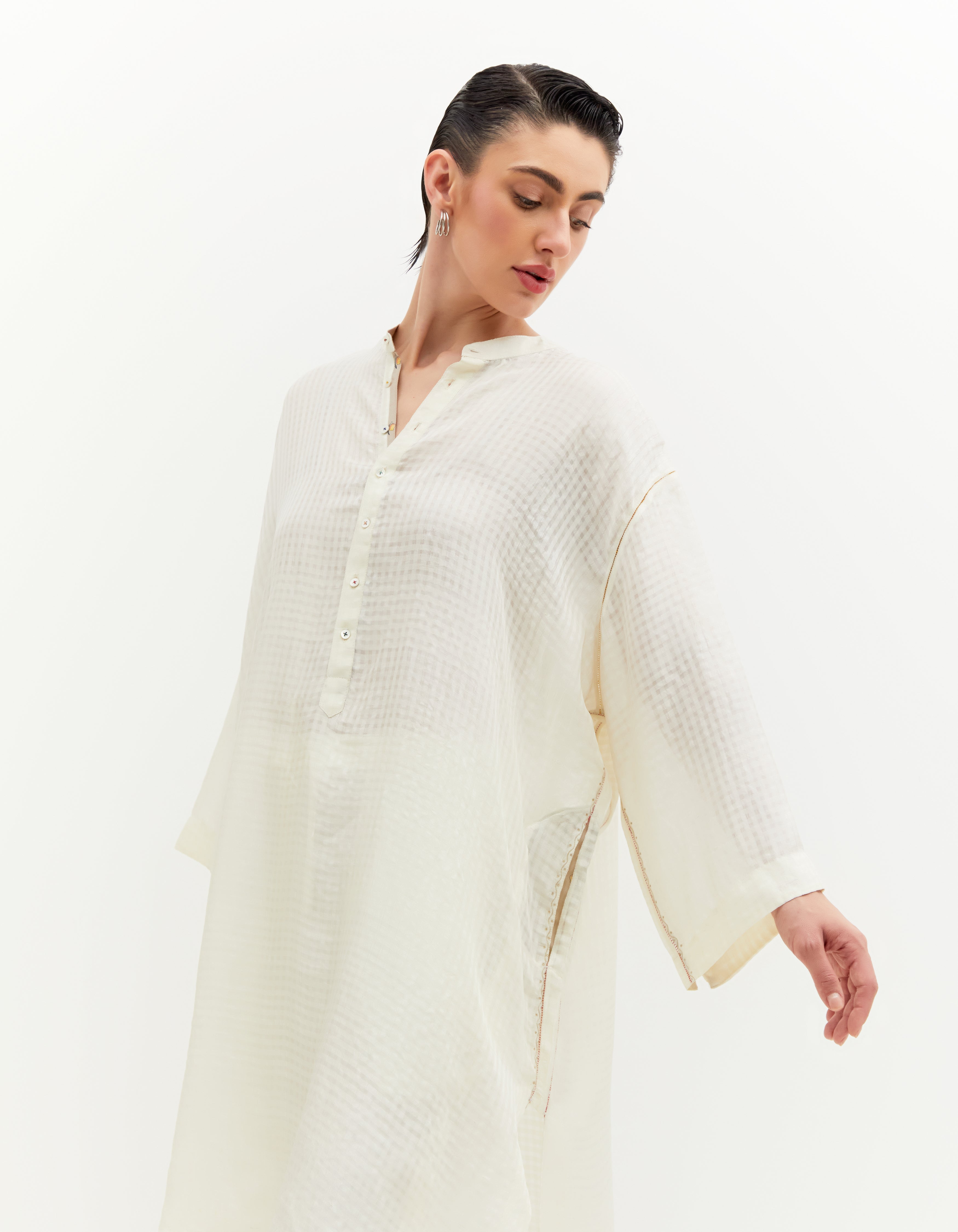 SD Firoza Kurta Silk Check White - Elegant Traditional Indian Women's Dress for Festivals & Special Occasions