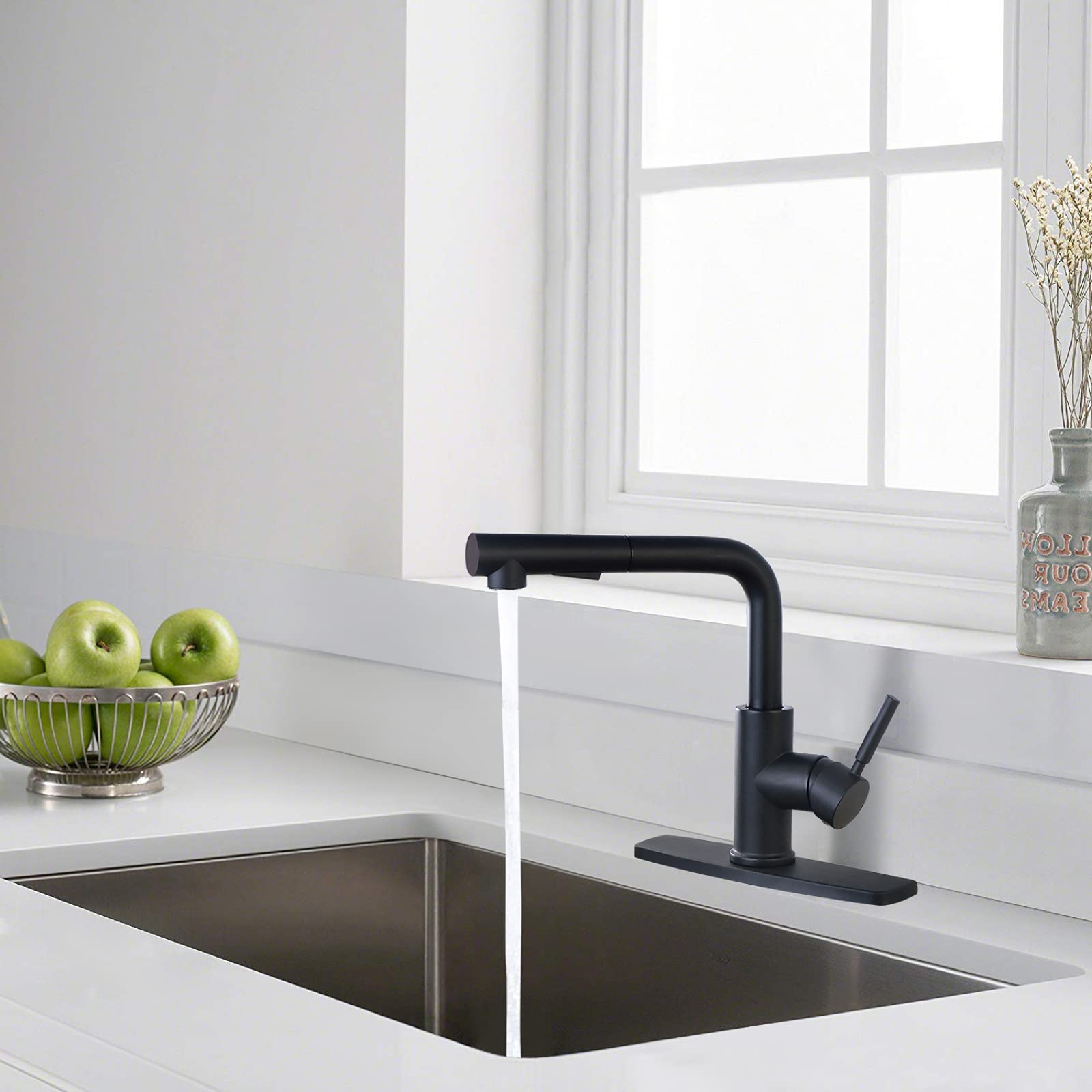Modern Matte Black Kitchen Sink Faucet with Pull Down Sprayer, Single Lever Low Profile Design, Ideal for Small Spaces and Contemporary Kitchens