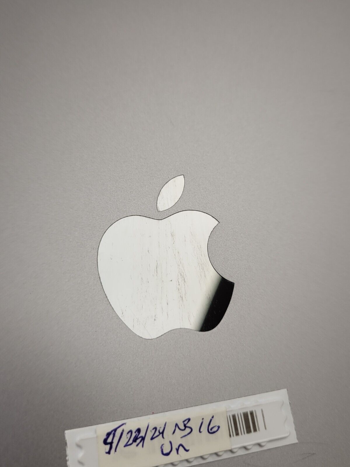 Apple A1475 iPad 16GB Wi-Fi Tablet - Perfect for Work, Study, and Entertainment