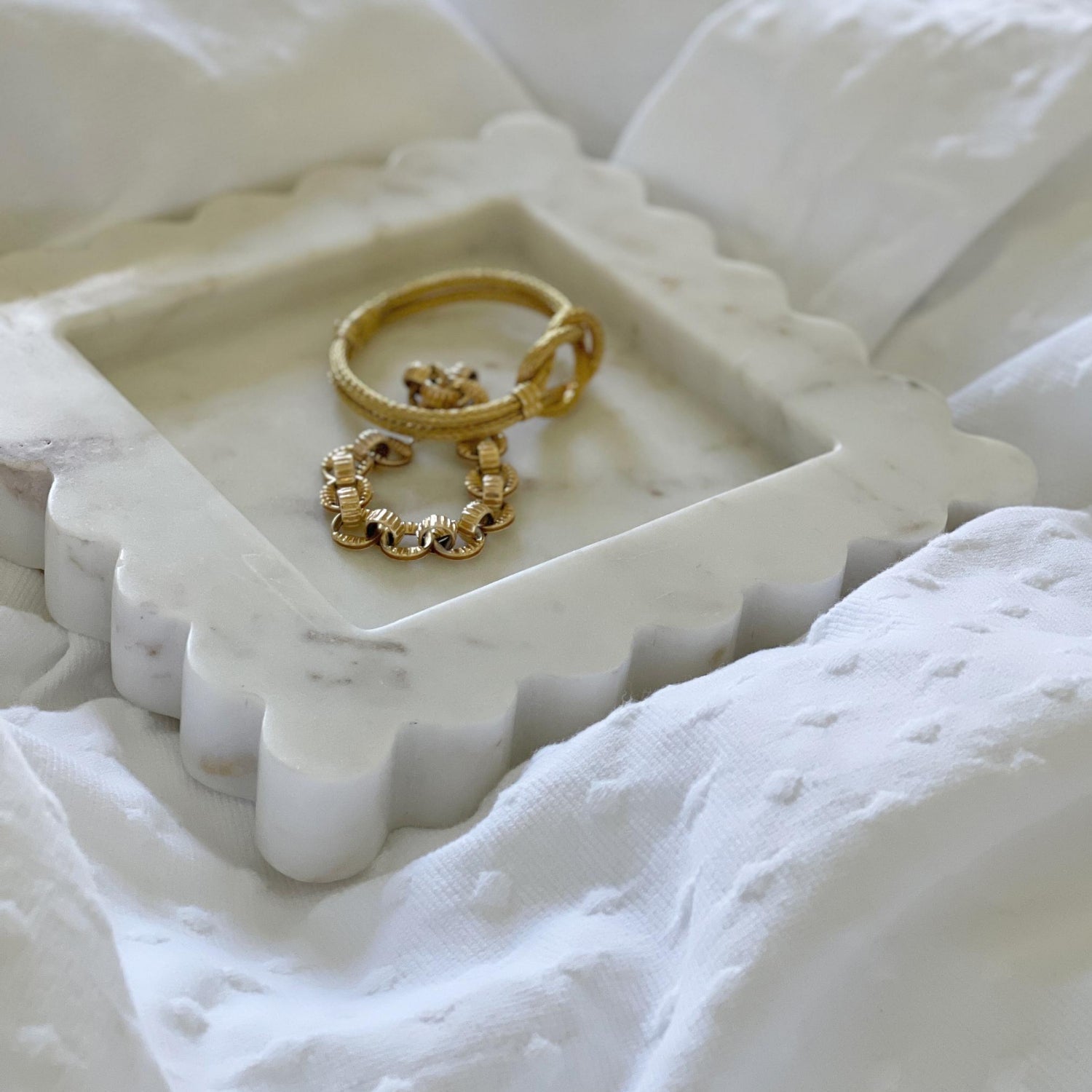 Cloud-Shaped Box Tray - Decorative Storage Organizer for Home, Office & Gift Wrapping | Perfect for Jewelry, Keys & Small Items