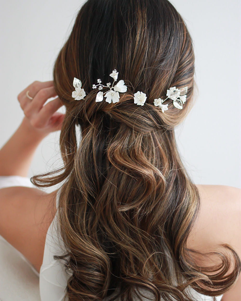 Floral Hair Pins for Women - Elegant Sara Hair Clips Set of 5 - Perfect for Weddings, Parties & Everyday Style