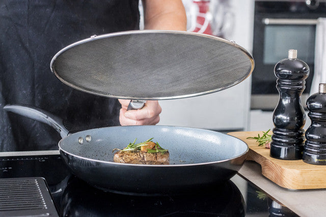 MasterClass Odour Absorbing Splatter Guard - Premium Kitchen Splatter Screen for Cooking, Frying & Baking - Perfect for Stovetop, Countertop & Outdoor Grilling