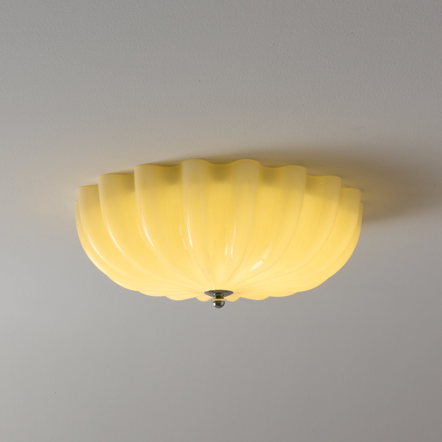 Modern Dewdrop Shell Ceiling Light Fixture - Elegant Glass Pendant Lighting for Bedroom, Living Room & Dining Room - Perfect for Home Decor & Interior Design