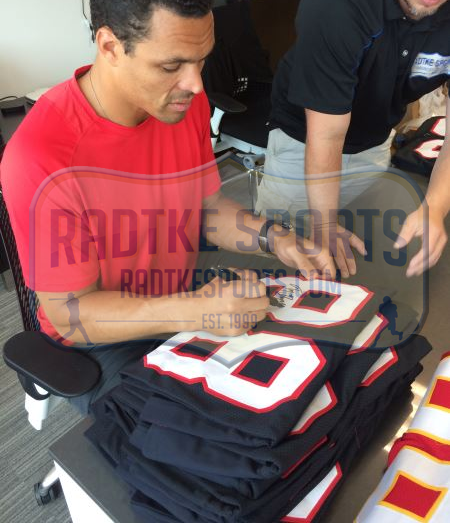 Tony Gonzalez Autographed Atlanta Falcons Black Embroidered Custom Jersey - Official NFL Collectible for Fans, Sports Memorabilia Display & Game Day Wear