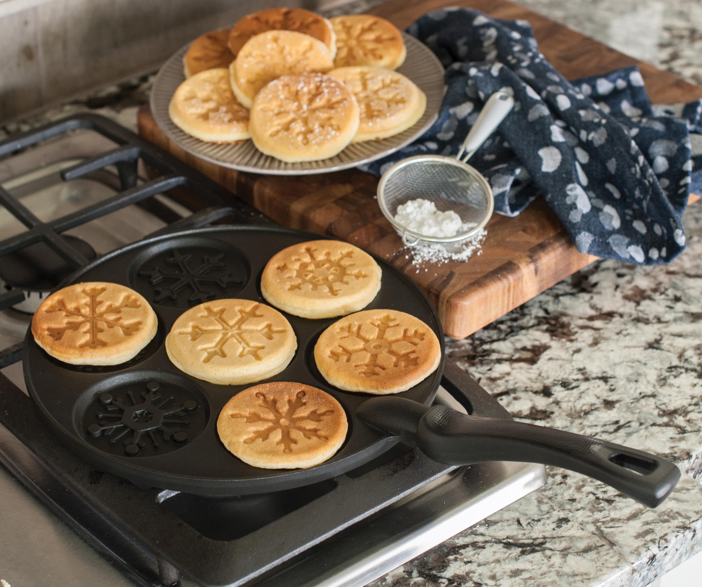 Nordic Ware Snowflake Pancake Pan - Nonstick Cast Aluminum Griddle for Perfect Holiday Breakfast & Christmas Morning Pancakes