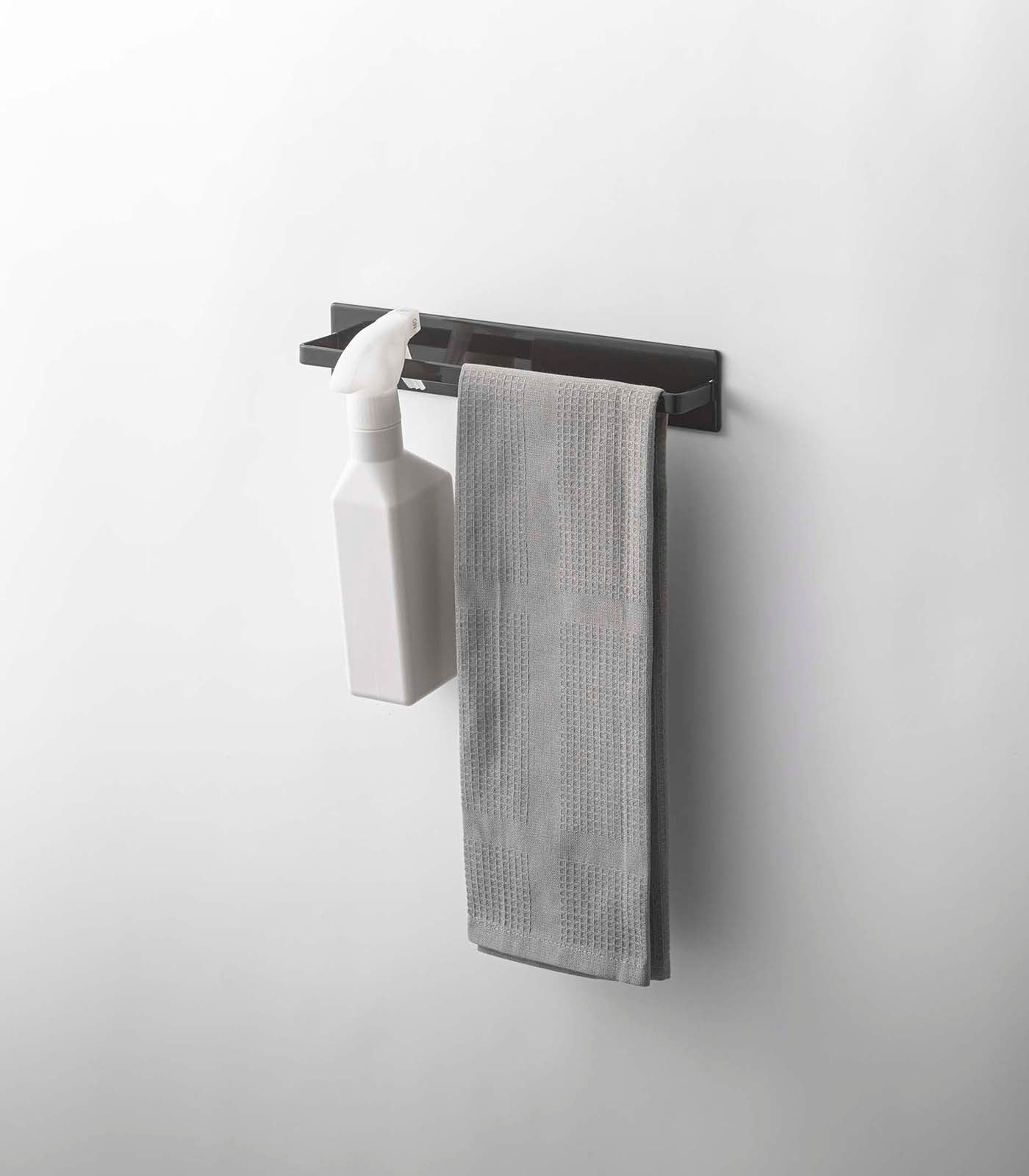 Strong Magnetic Kitchen Towel Holder - Rustproof Stainless Steel Hanger for Dish Towels, Oven Mitts & Pot Holders - Perfect for Kitchen, RV, Camper & Dorm Use