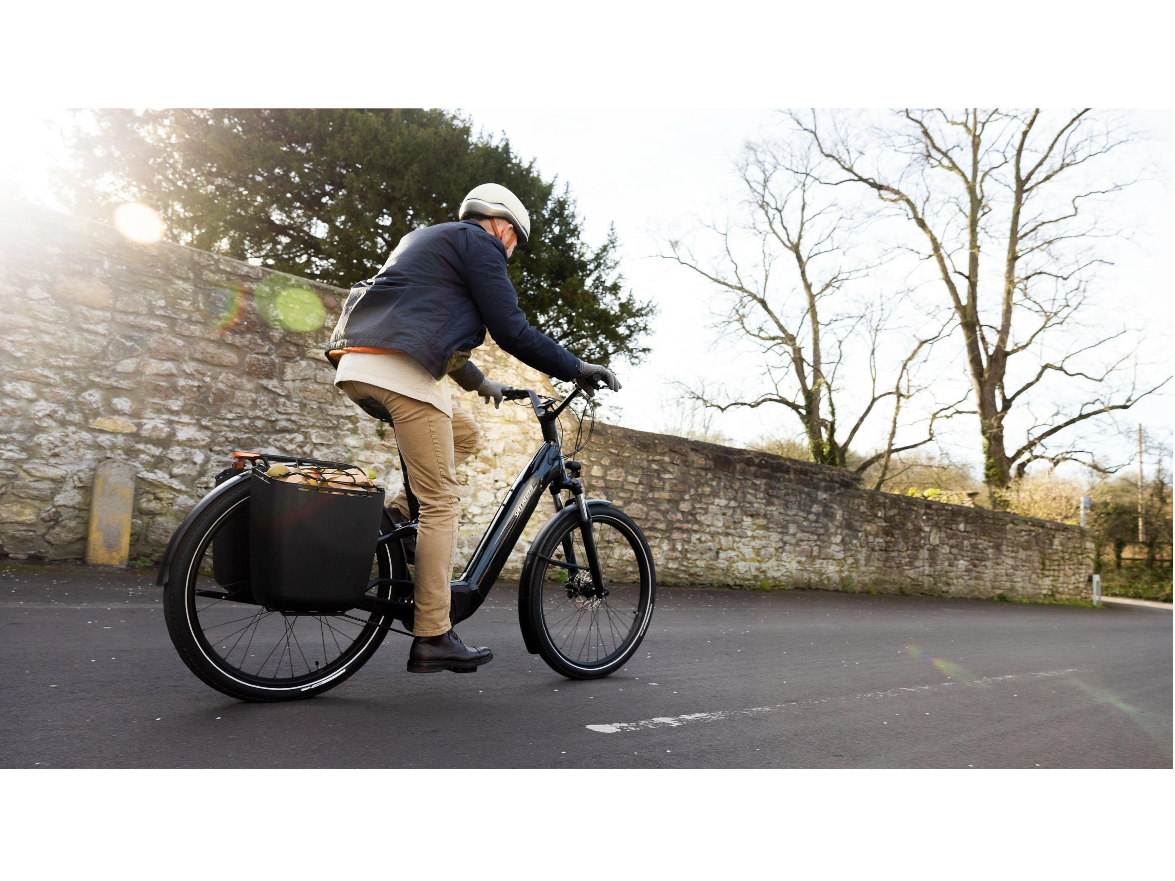 Specialized Turbo Como 4.0 IGH Electric Bike - Premium Commuter E-Bike with Smooth Shifting for Urban Rides & Leisure Cycling