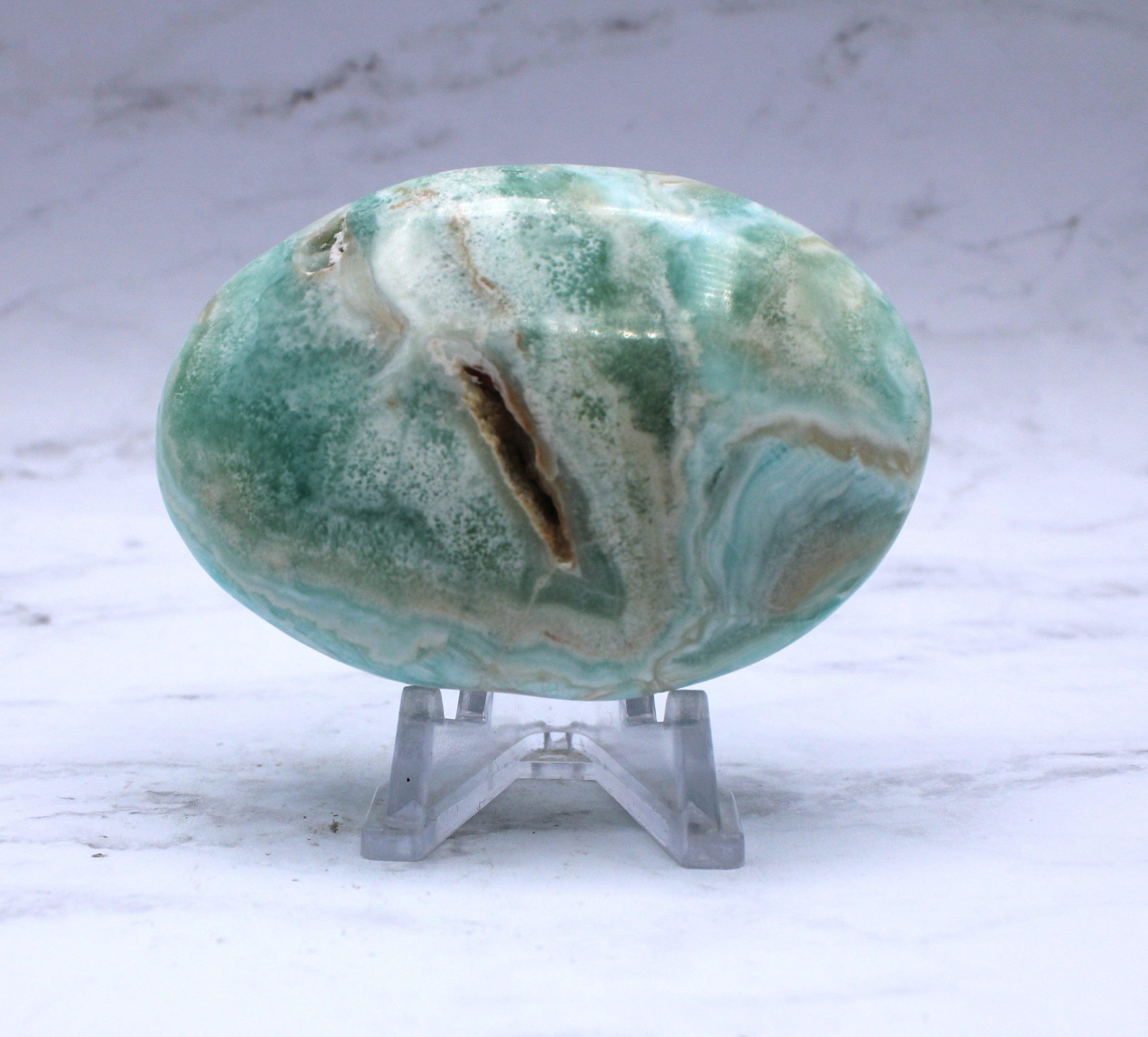 Caribbean Calcite Palm Stone - Natural Healing Crystal for Stress Relief & Meditation - Perfect for Home Decor, Yoga & Spiritual Practices