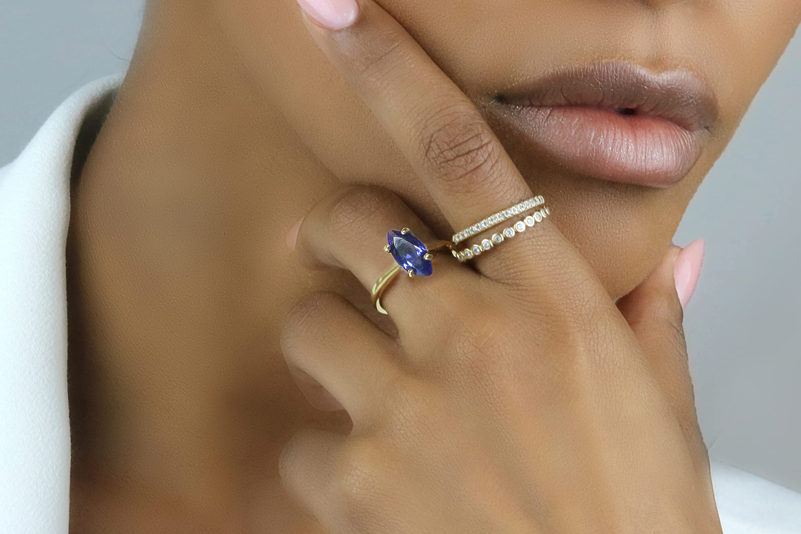 Exquisite Marquise Blue Sapphire Ring for Women - Elegant Promise, Engagement & Everyday Jewelry - Customizable with Engraving - Perfect Gift for Anniversaries, Birthdays & Special Occasions