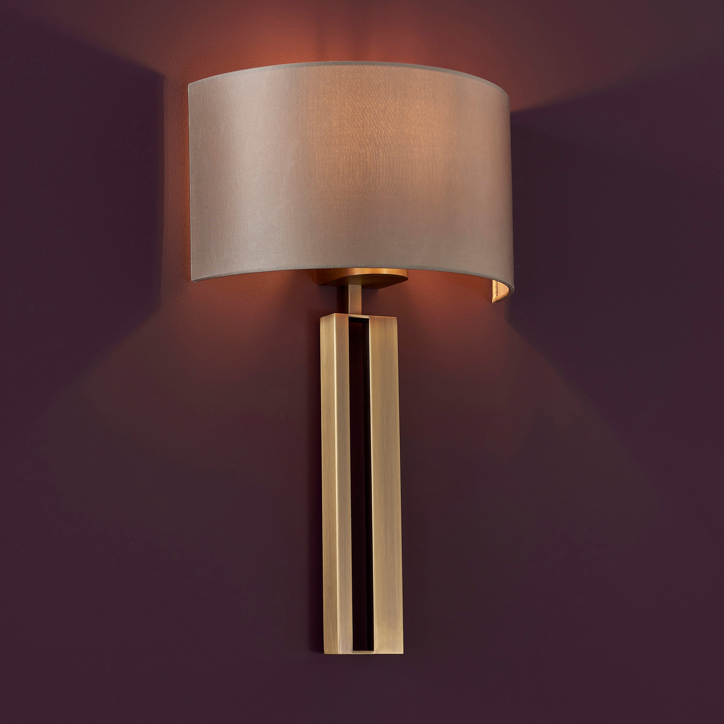 Blake Wall Light in Bronze & Antique Brass Finish - Elegant Vintage Sconce for Bedroom, Living Room, and Hallway Lighting