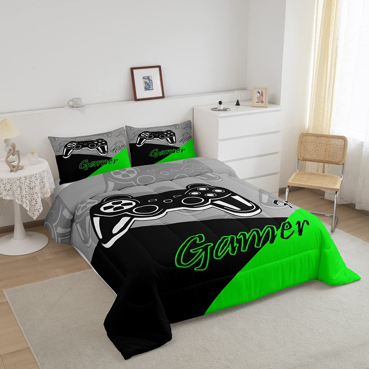 Feelyou Gamer Comforter Set - Full Size Gaming Bedding with Controller Design, 1 Quilted Duvet & 2 Pillowcases - Perfect for Teen Boys Room Decor & Video Game Themed Bedroom - Green